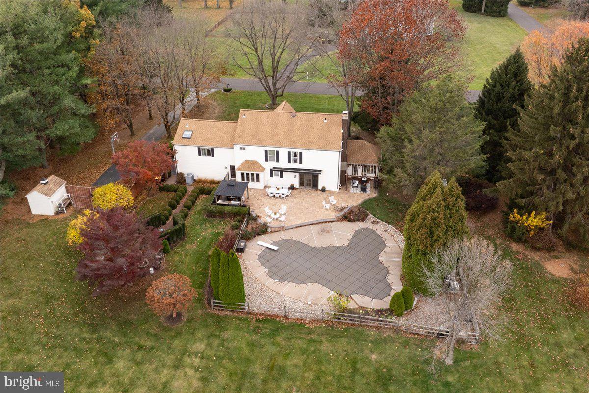 SOLEBURY FARMS EST - Residential