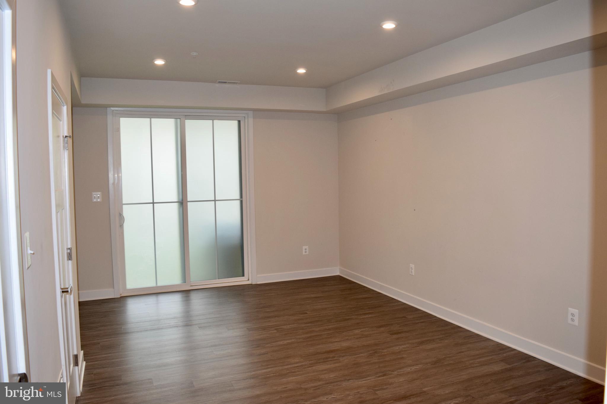 TANYARD SHORES - Residential Lease