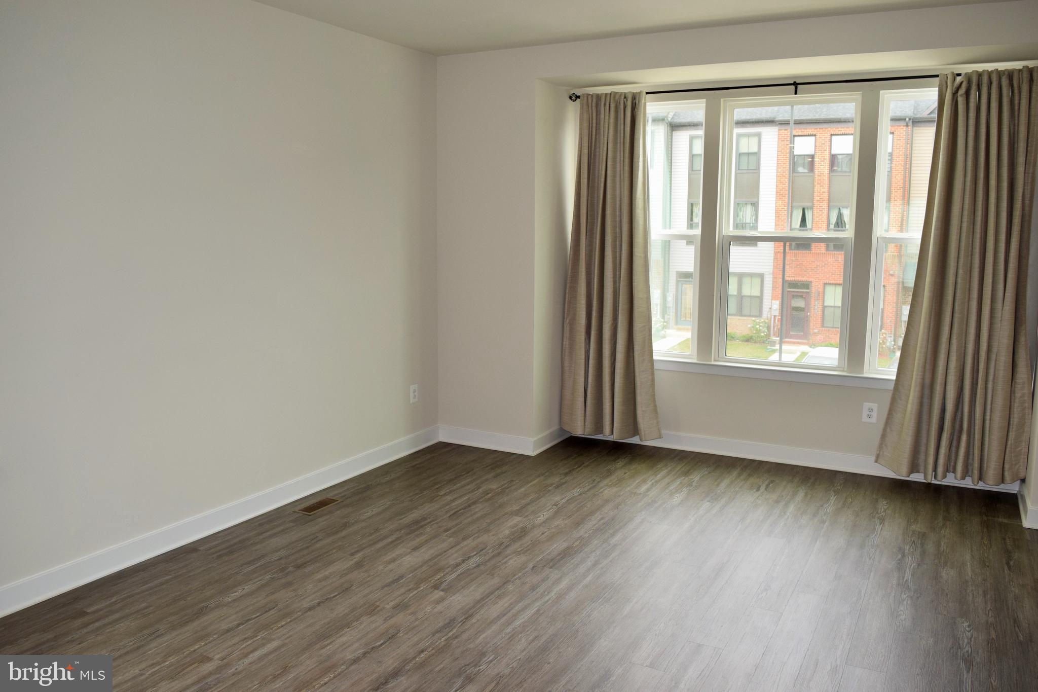 TANYARD SHORES - Residential Lease