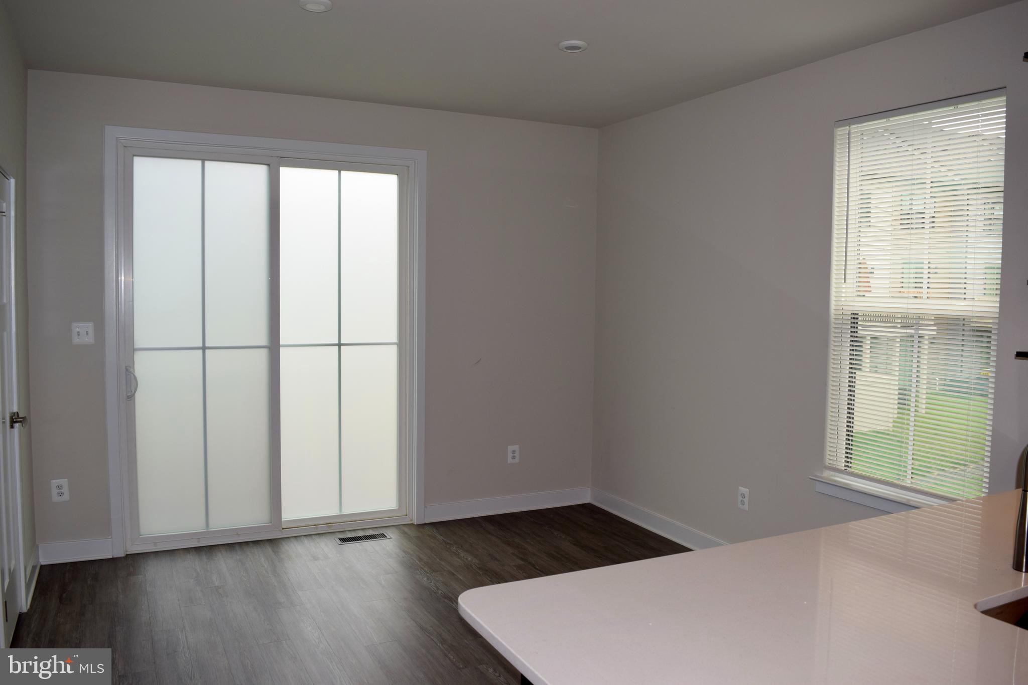 TANYARD SHORES - Residential Lease