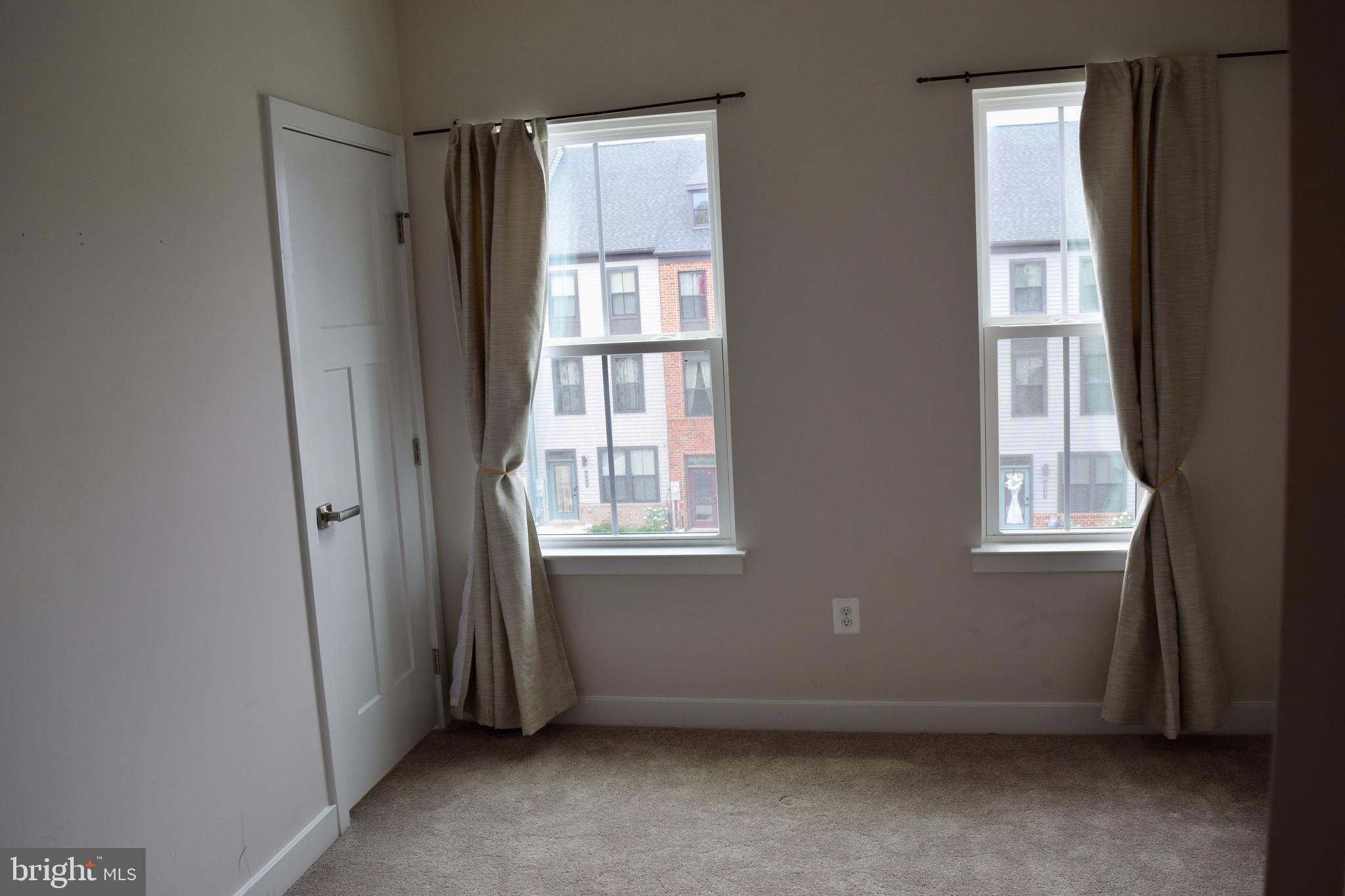 TANYARD SHORES - Residential Lease