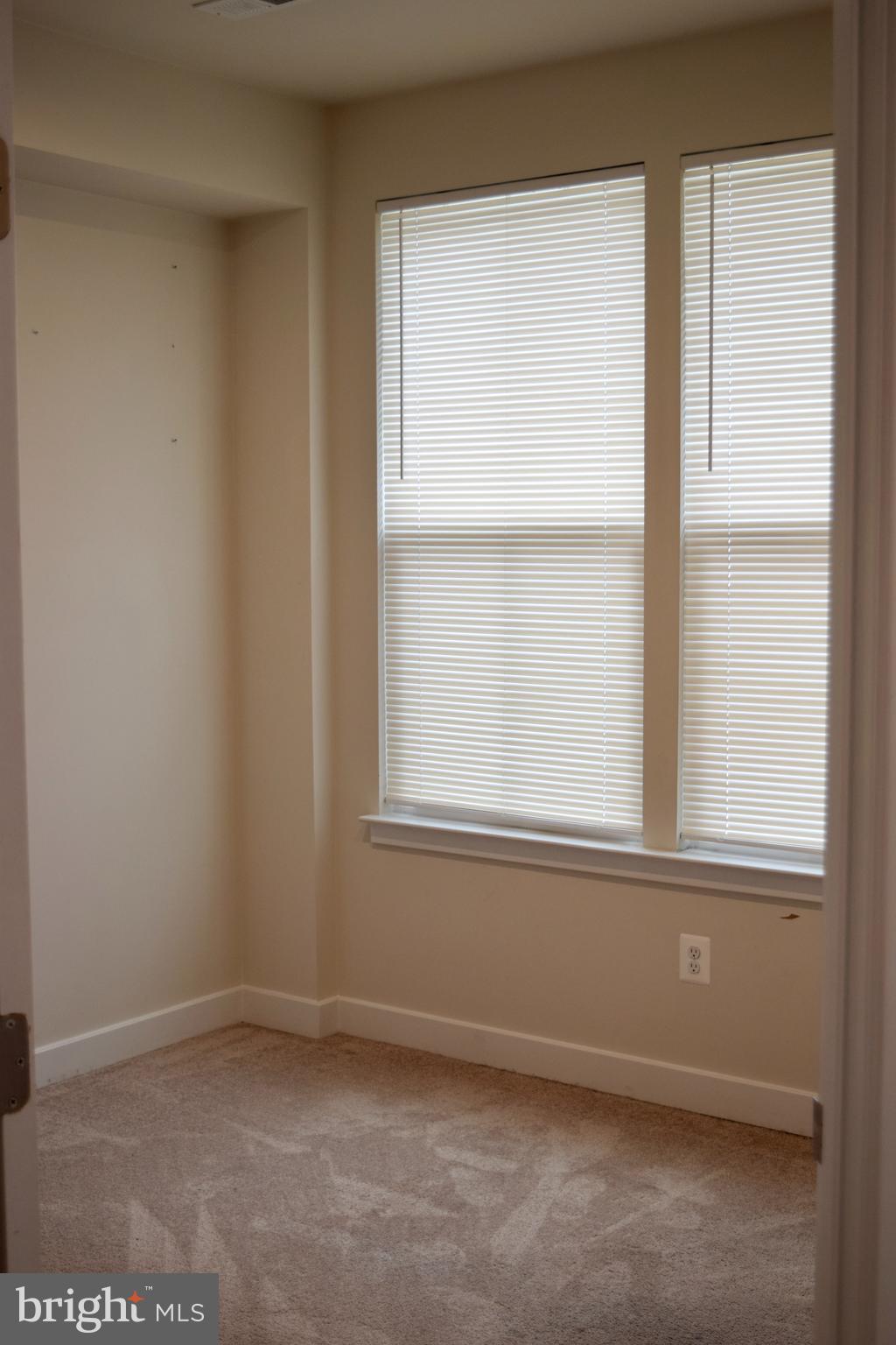 TANYARD SHORES - Residential Lease