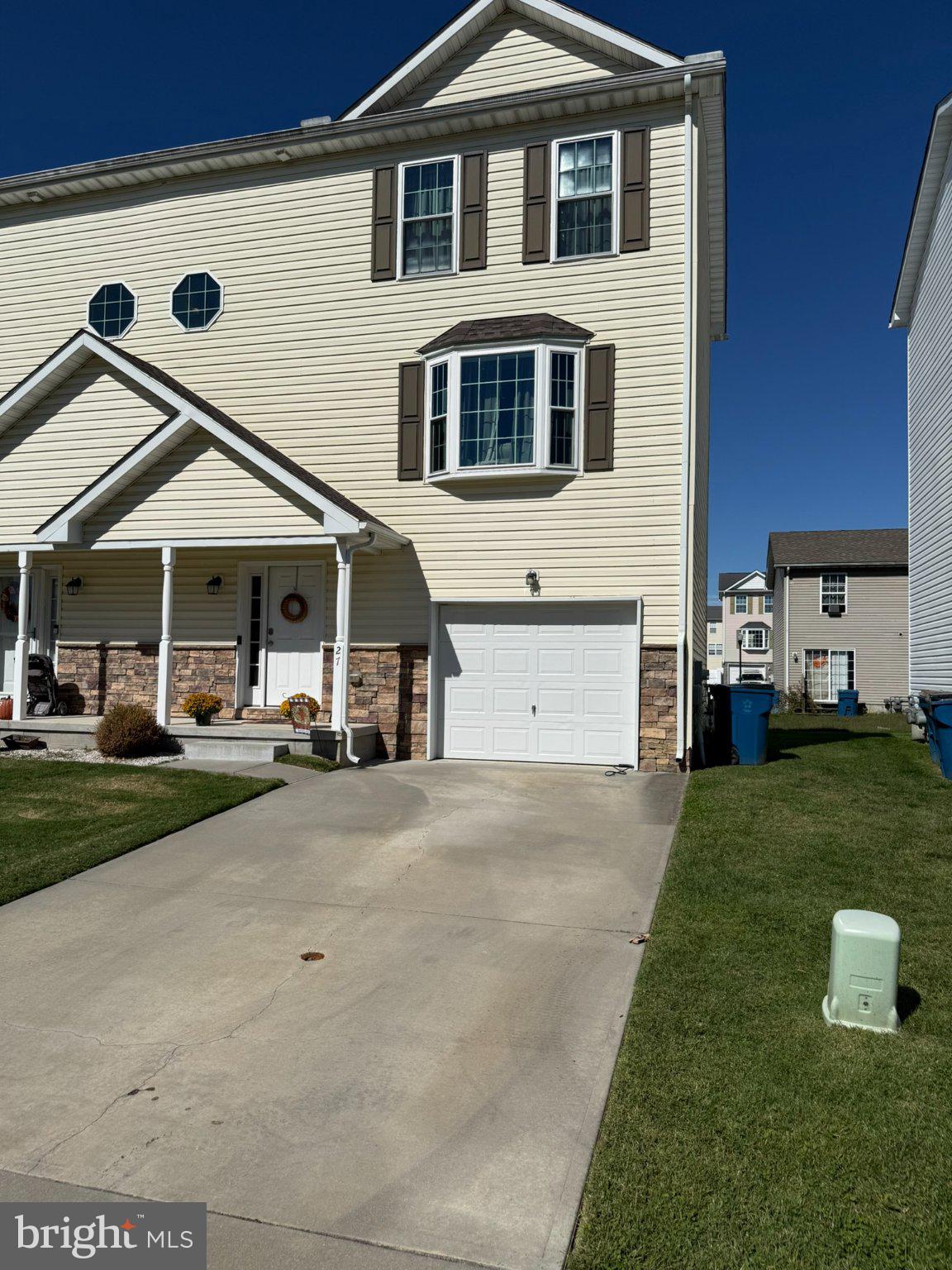 27 PEPPERWOOD DRIVE