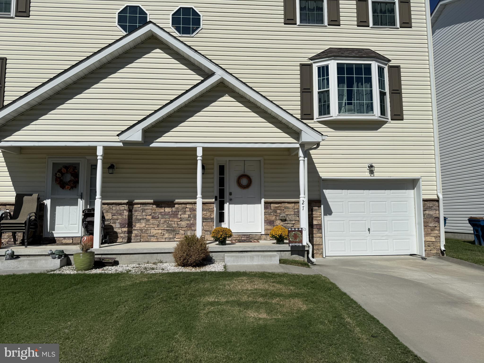 27 PEPPERWOOD DRIVE
