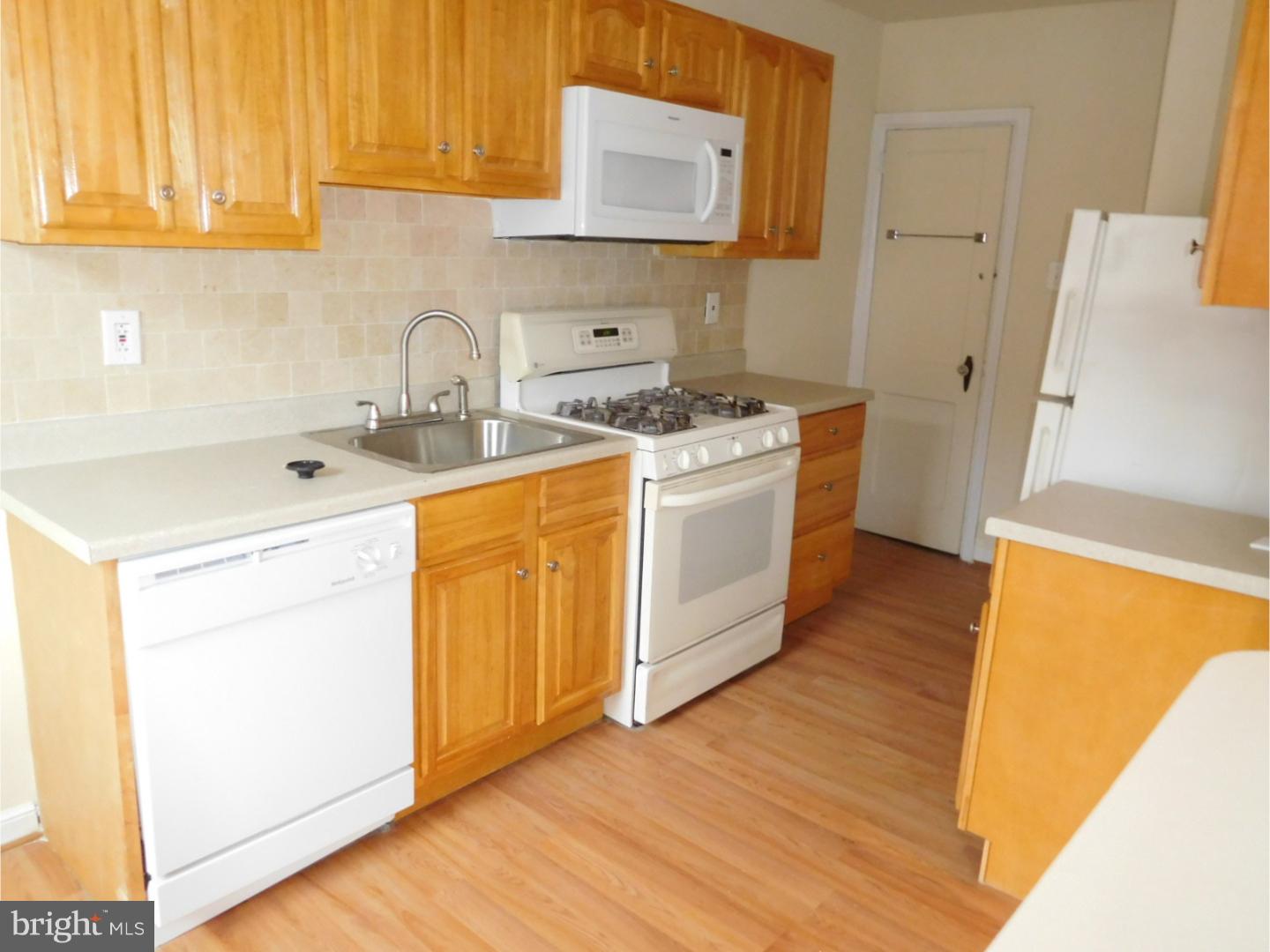 OXFORD CIRCLE - Residential