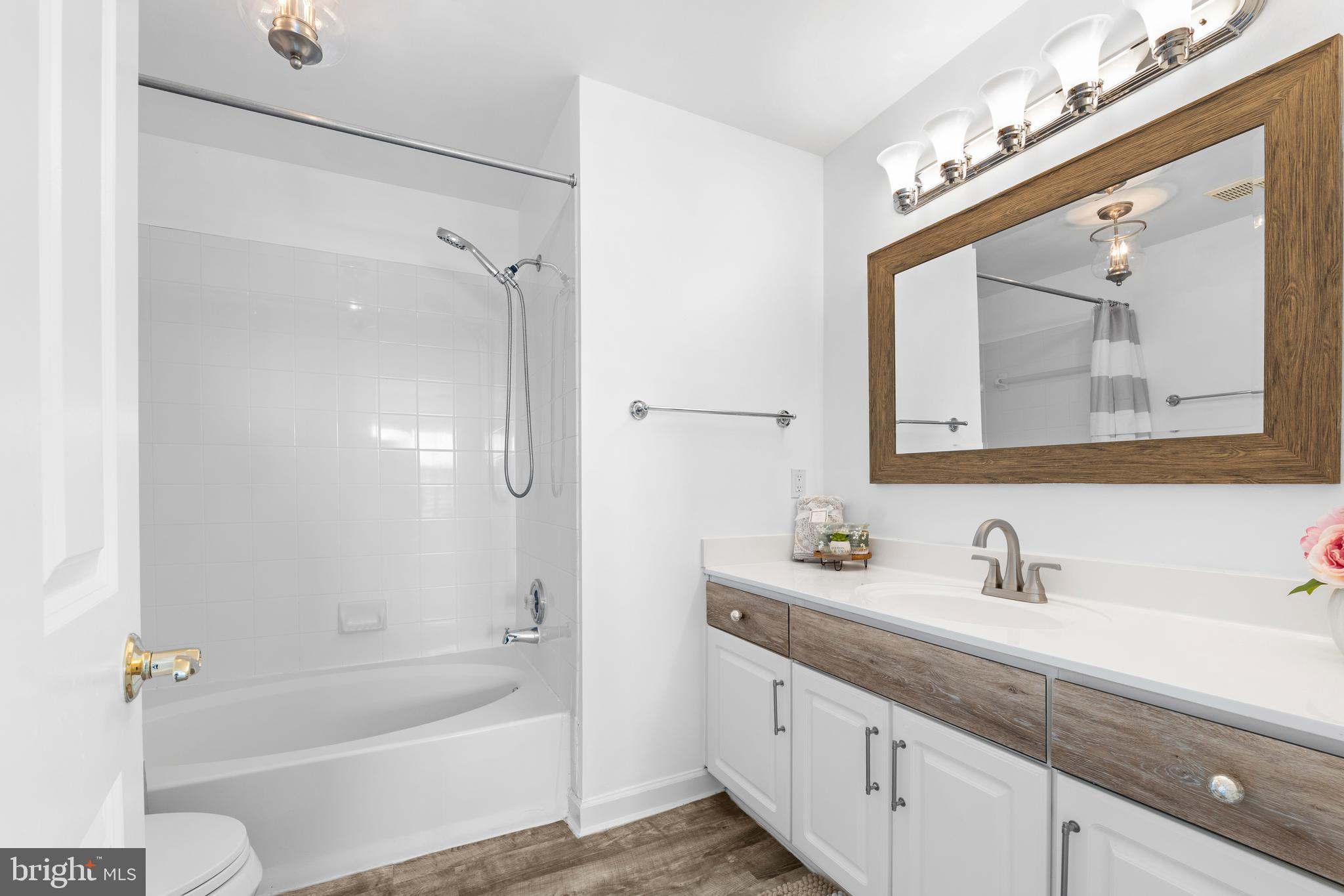 KING FARM VILLAGE CENTER - Residential