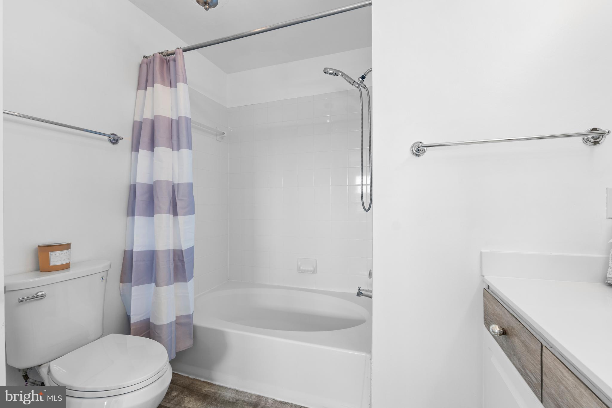 KING FARM VILLAGE CENTER - Residential