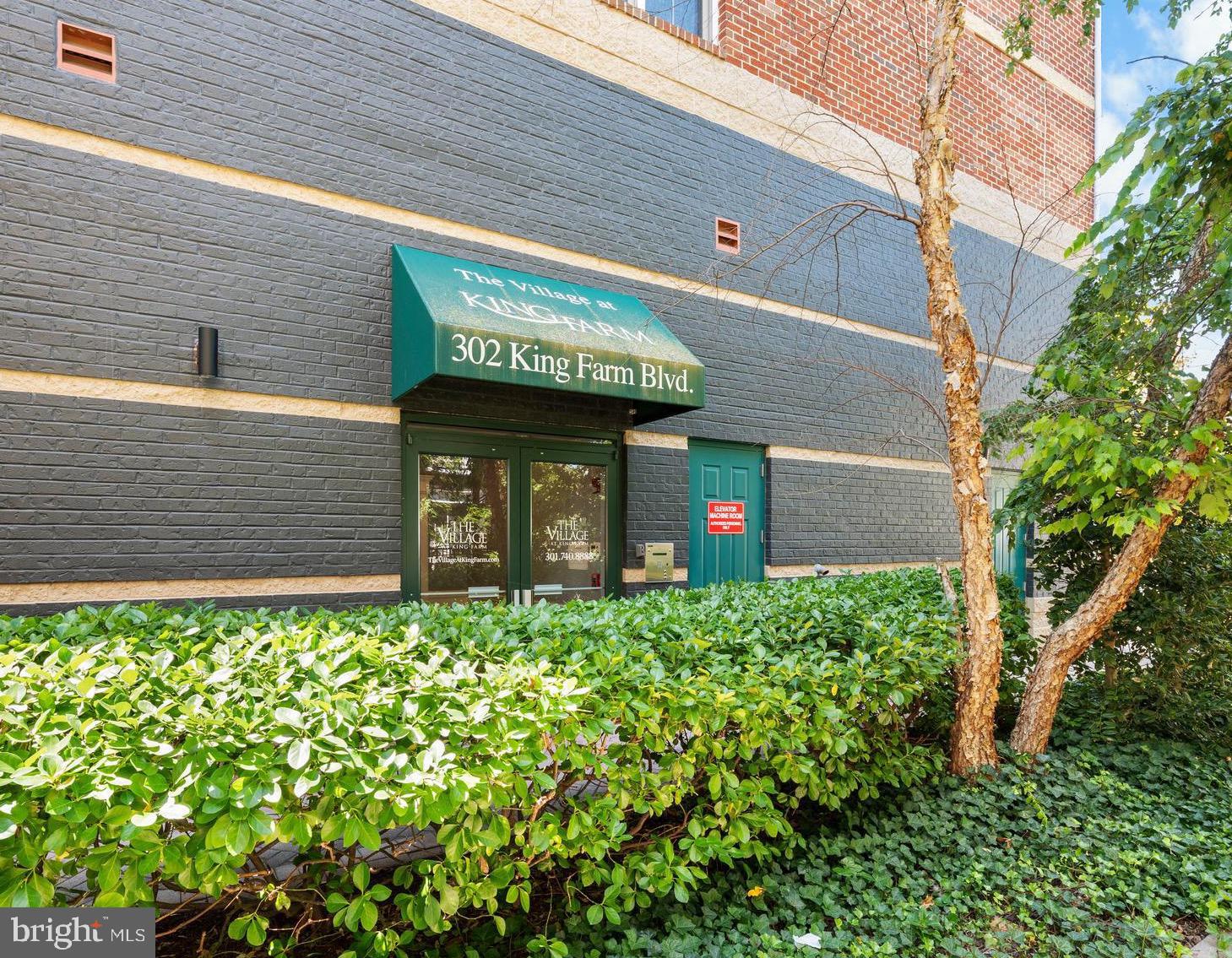 302 KING FARM BOULEVARD 30208