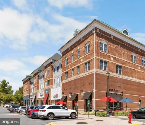 302 King Farm Boulevard Unit 30208, Rockville, MD MLS: MDMC2209638