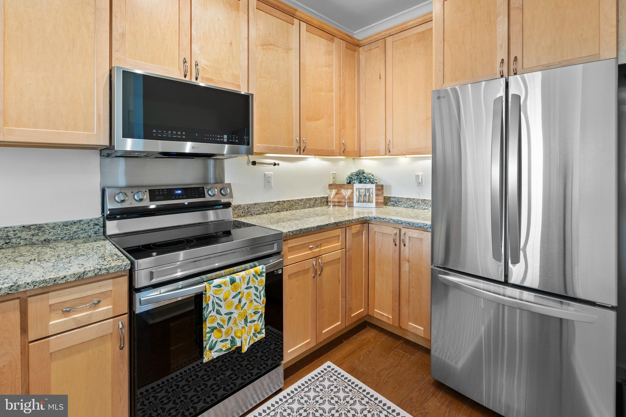 KING FARM VILLAGE CENTER - Residential