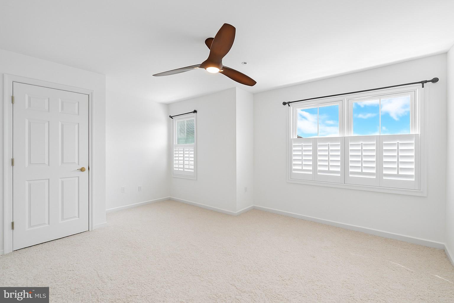 KING FARM VILLAGE CENTER - Residential