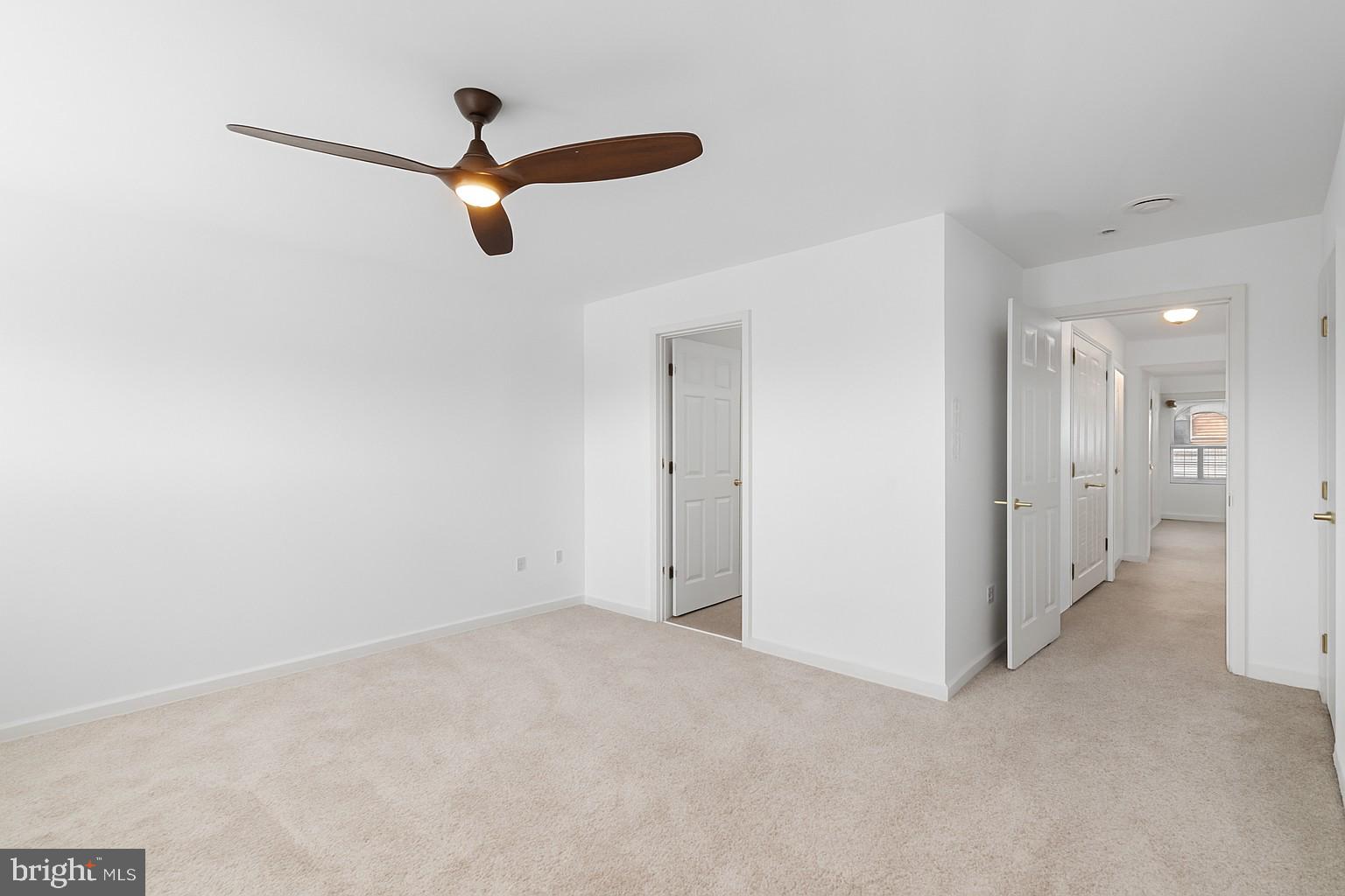 KING FARM VILLAGE CENTER - Residential