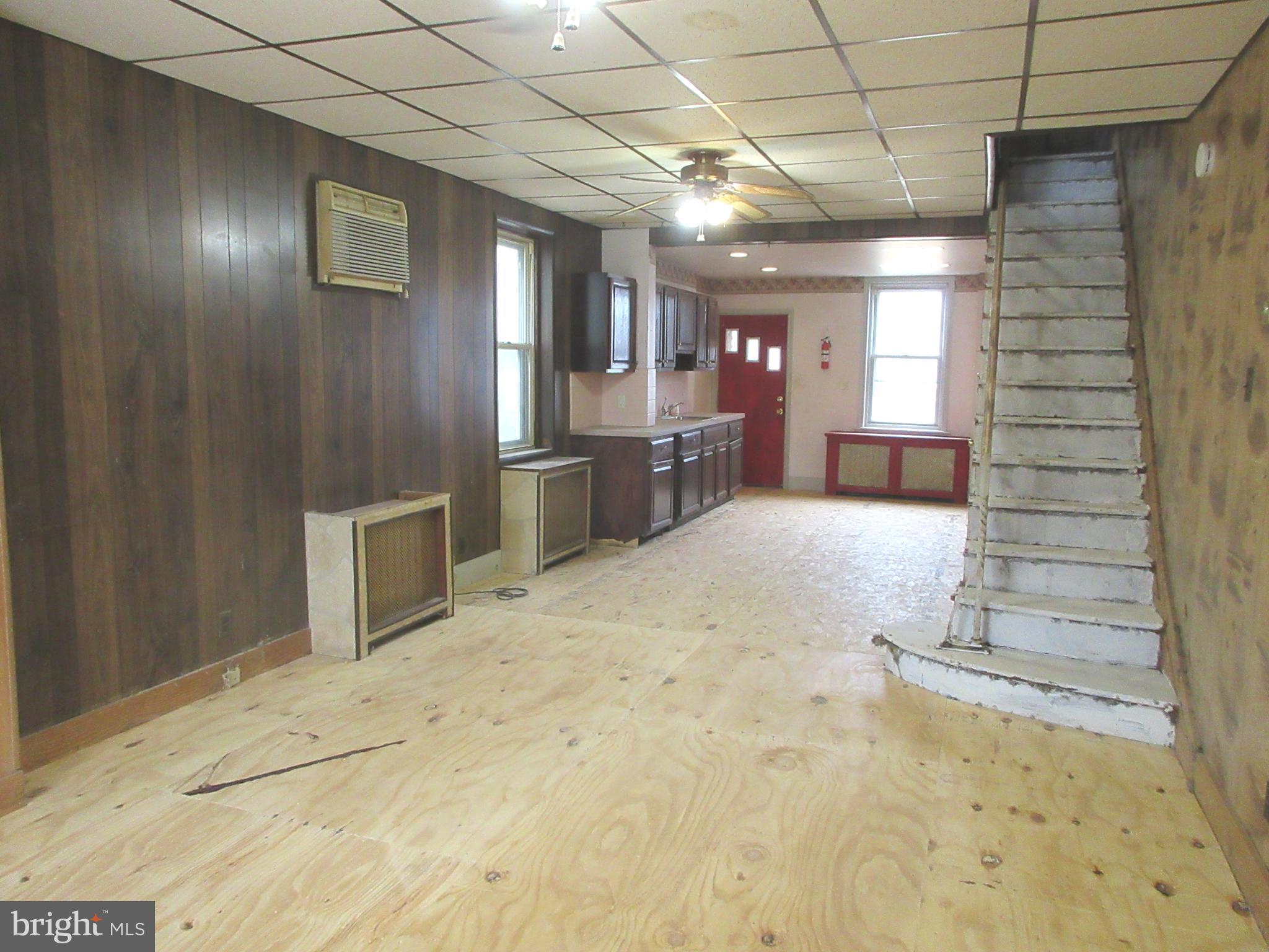 BRIDESBURG - Residential