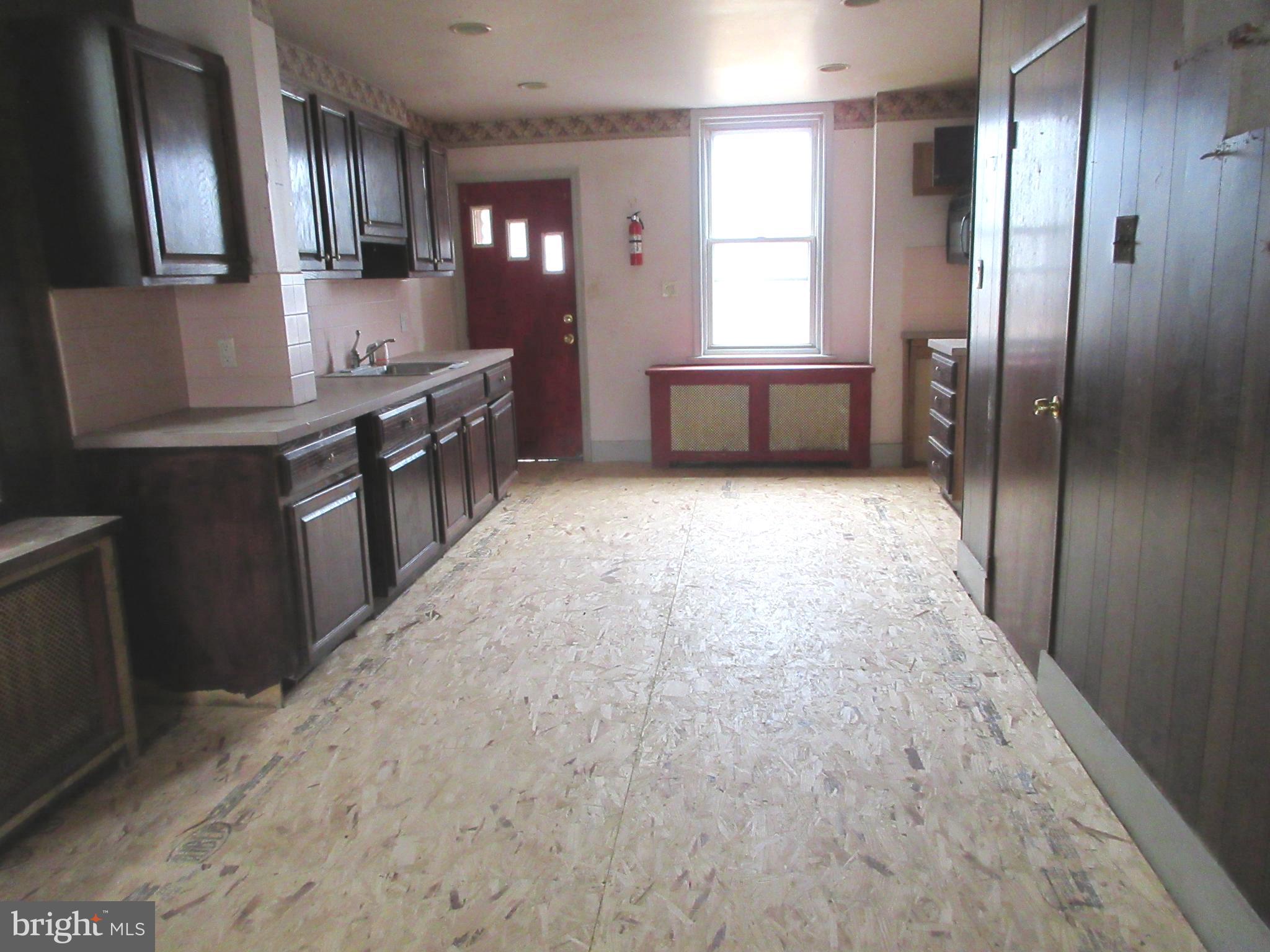 BRIDESBURG - Residential