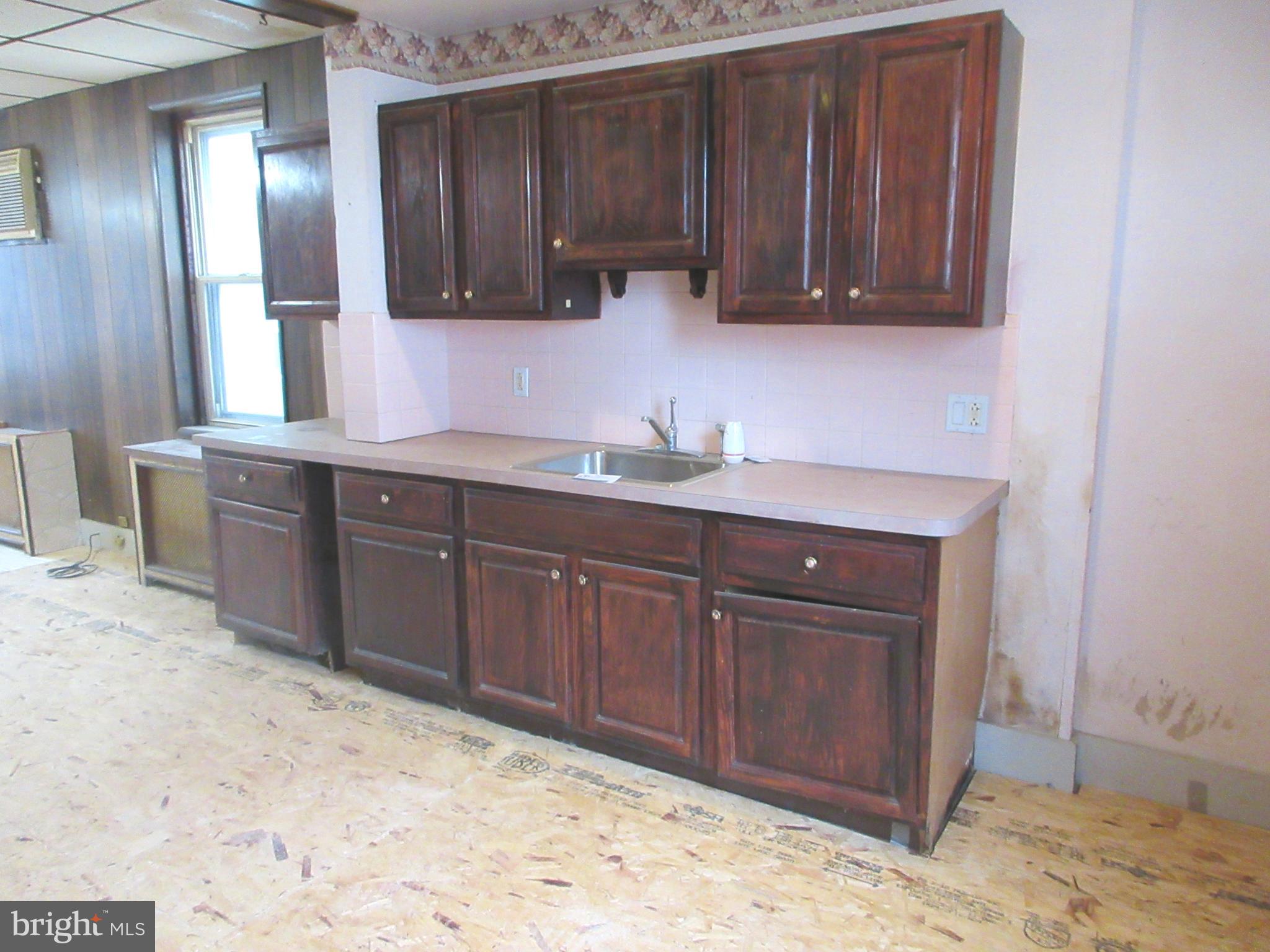 BRIDESBURG - Residential