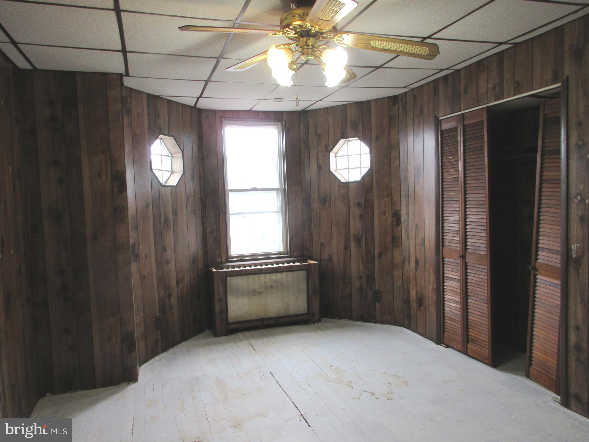 BRIDESBURG - Residential