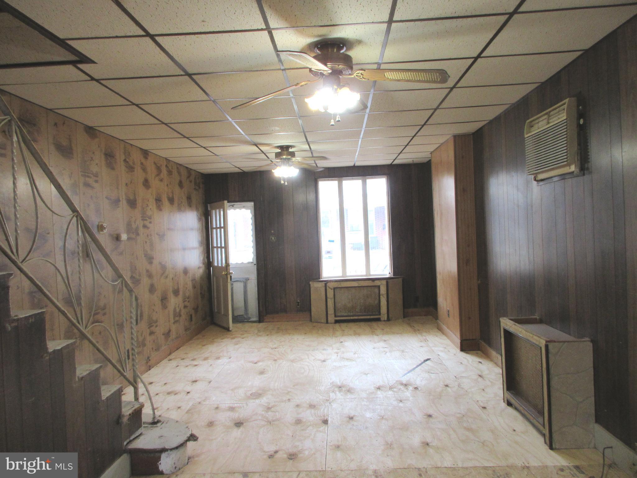 BRIDESBURG - Residential