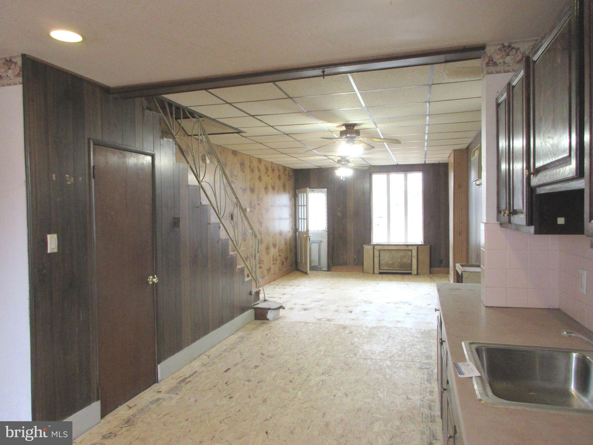 BRIDESBURG - Residential