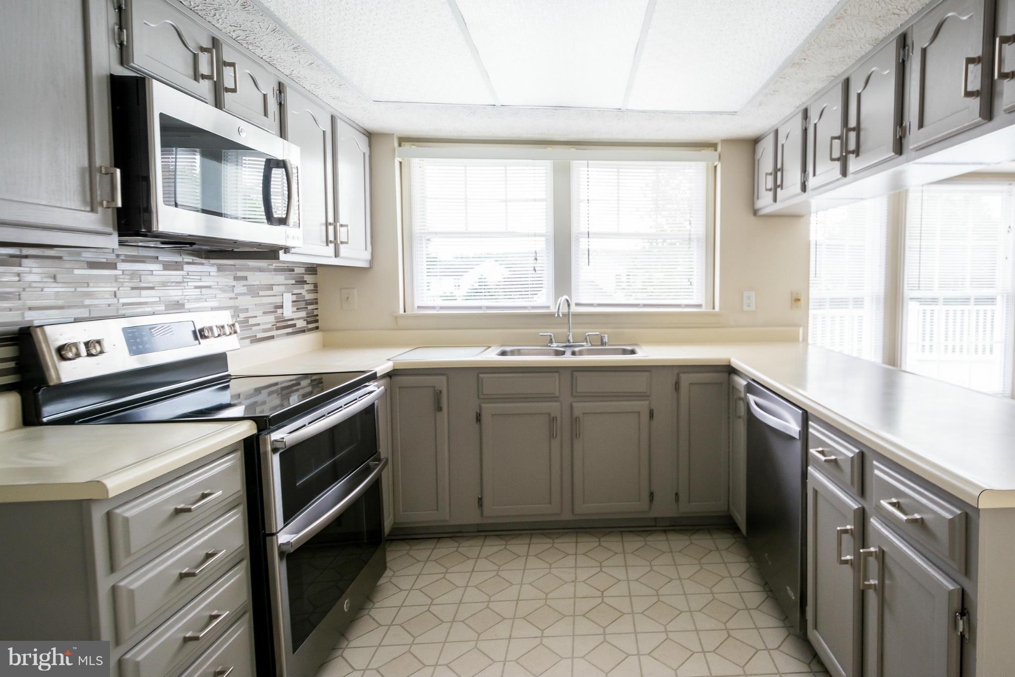 BROOKVIEW FARMS - Residential