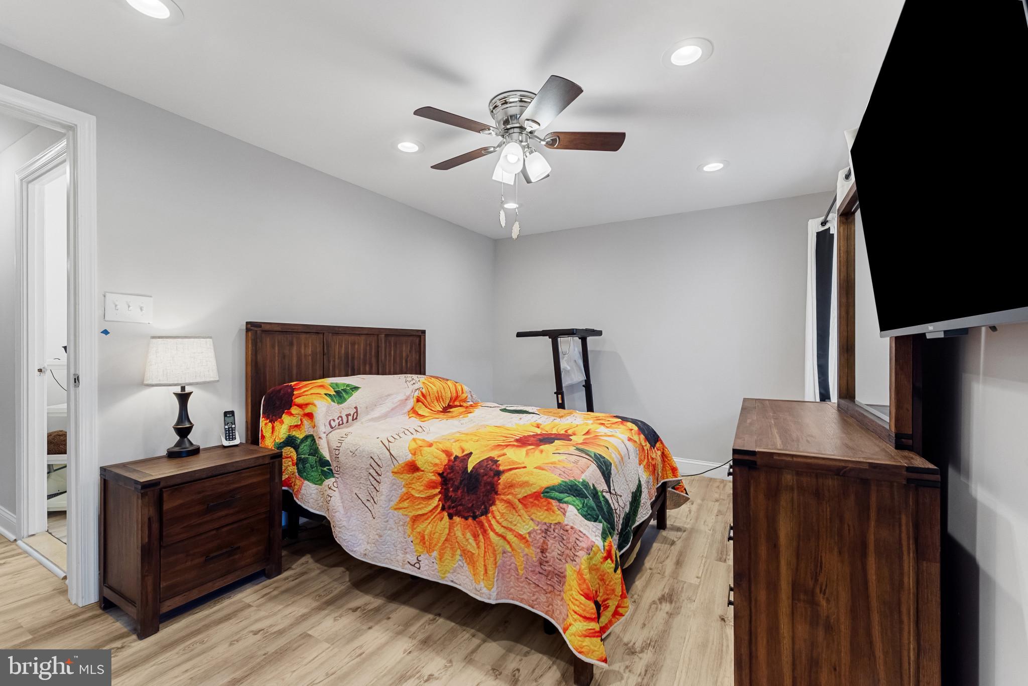 VILLAGE OF LONG REACH - Residential