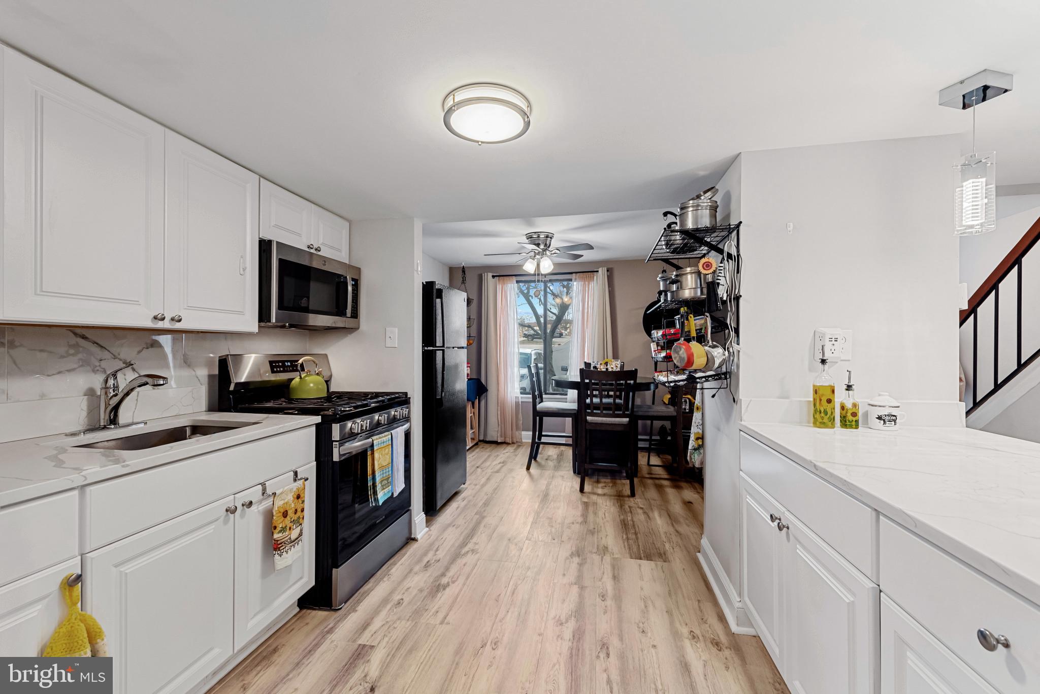 VILLAGE OF LONG REACH - Residential