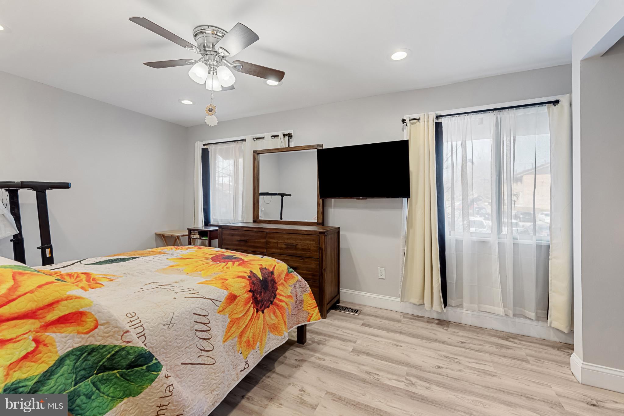 VILLAGE OF LONG REACH - Residential