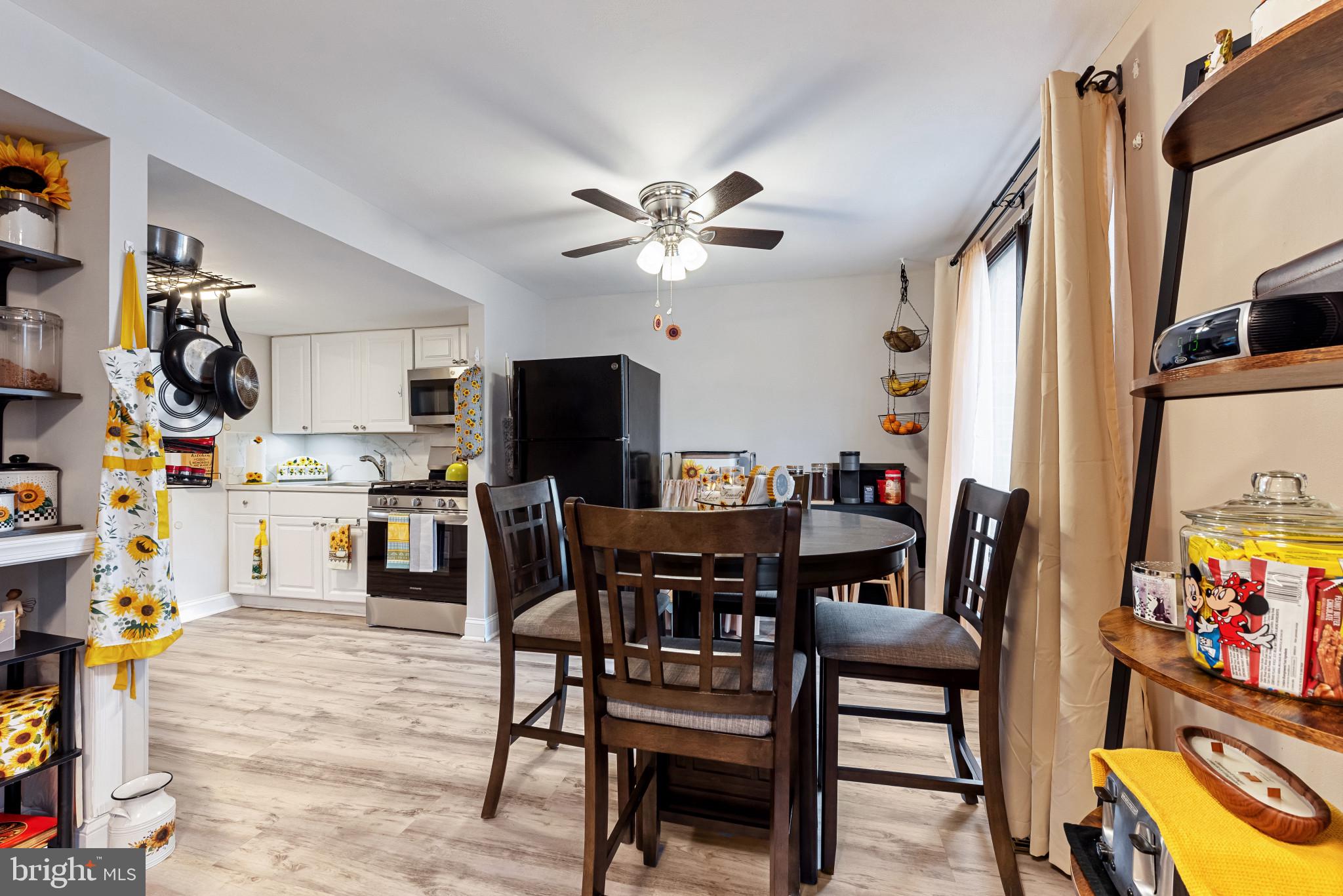 VILLAGE OF LONG REACH - Residential