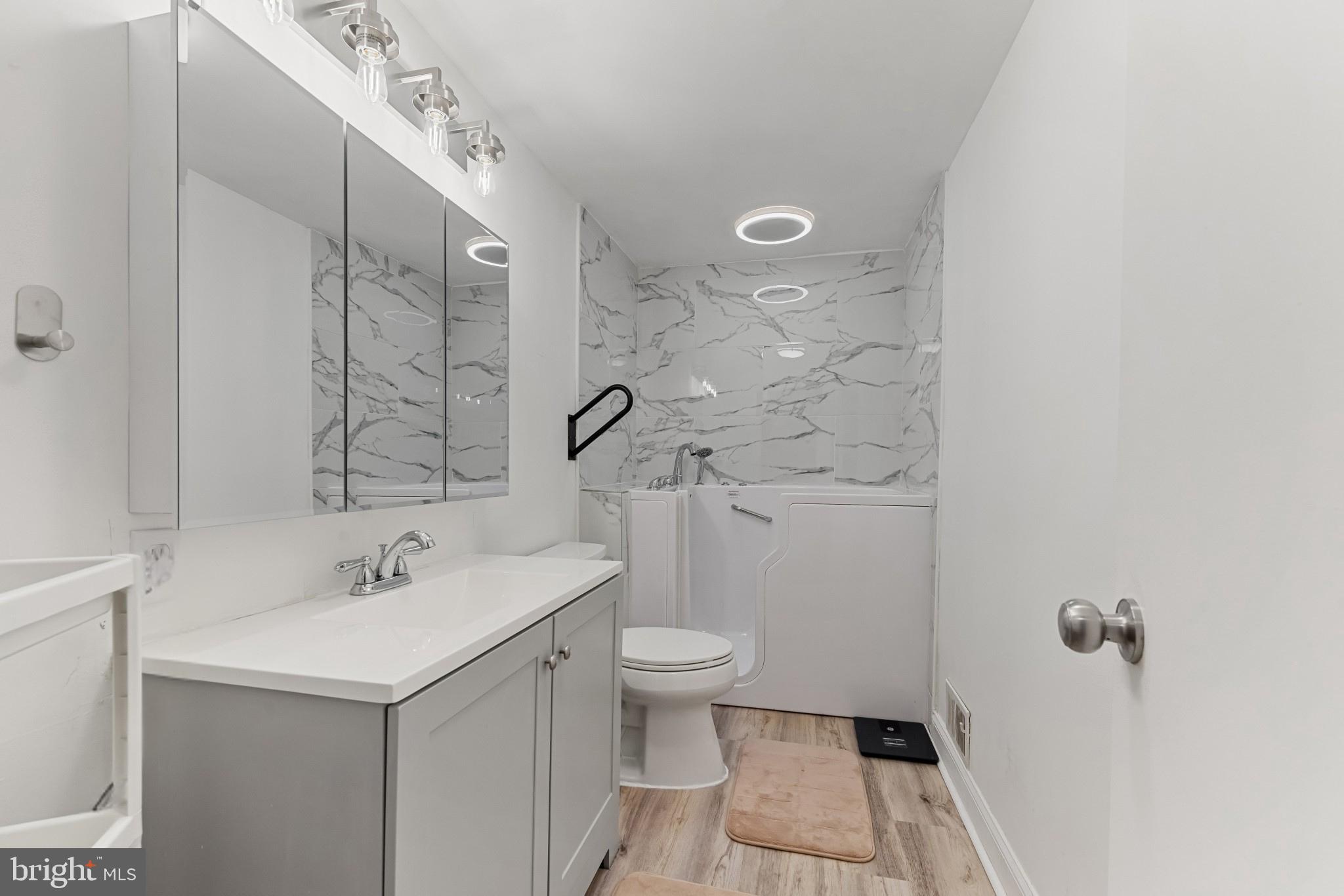 VILLAGE OF LONG REACH - Residential