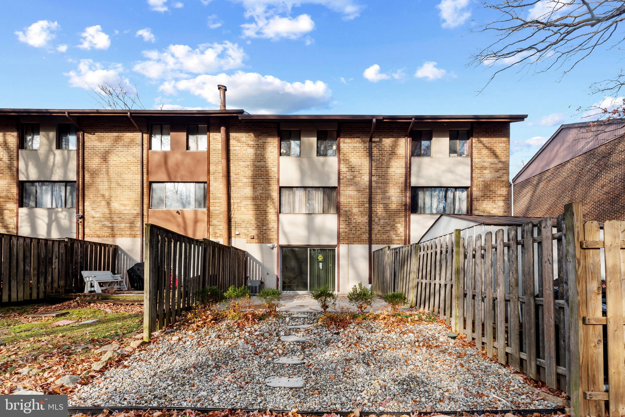 VILLAGE OF LONG REACH - Residential