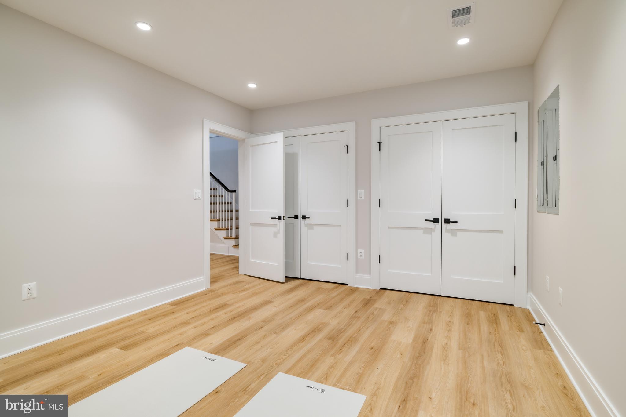 ASHTON HEIGHTS - Residential