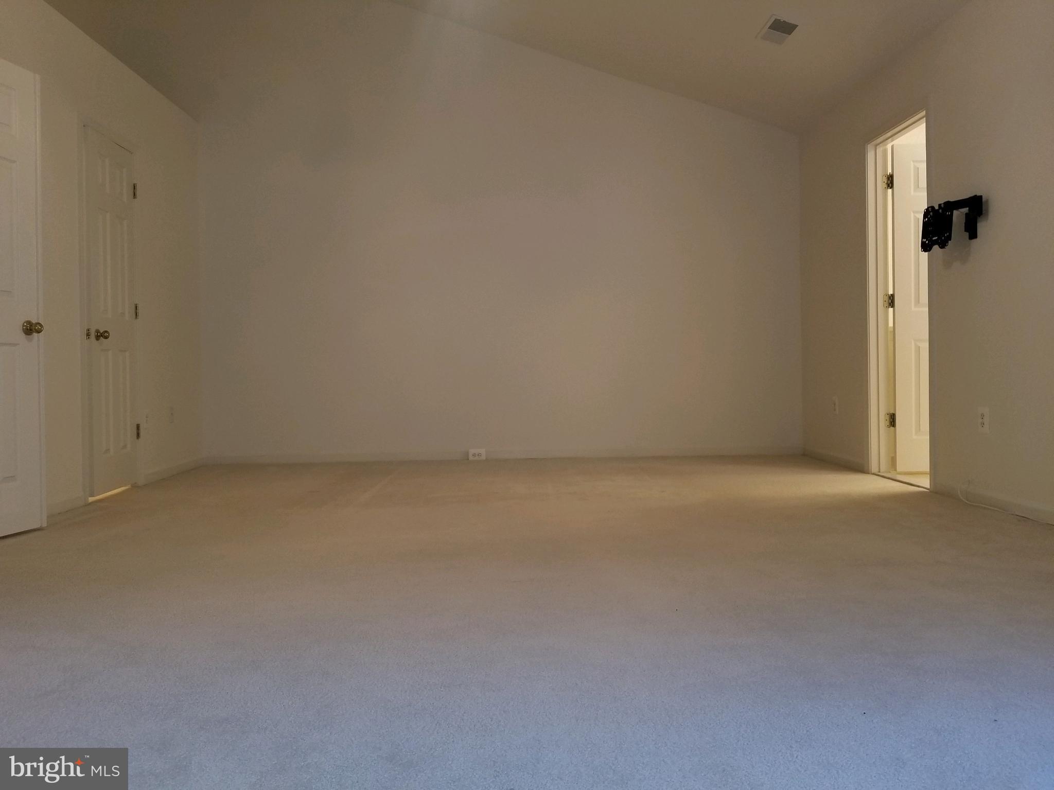 KINGSTOWNE - Residential Lease