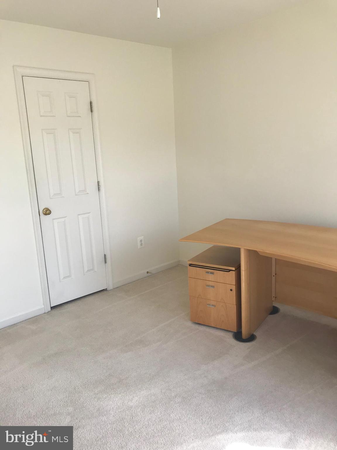 KINGSTOWNE - Residential Lease