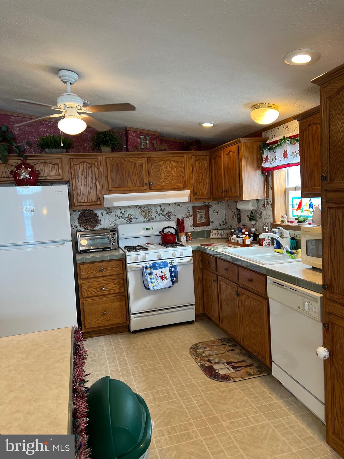 COLONIAL HERITAGE - Residential