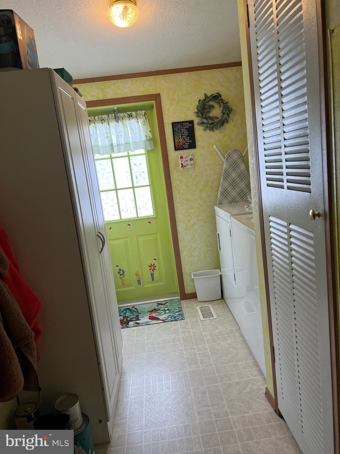 COLONIAL HERITAGE - Residential