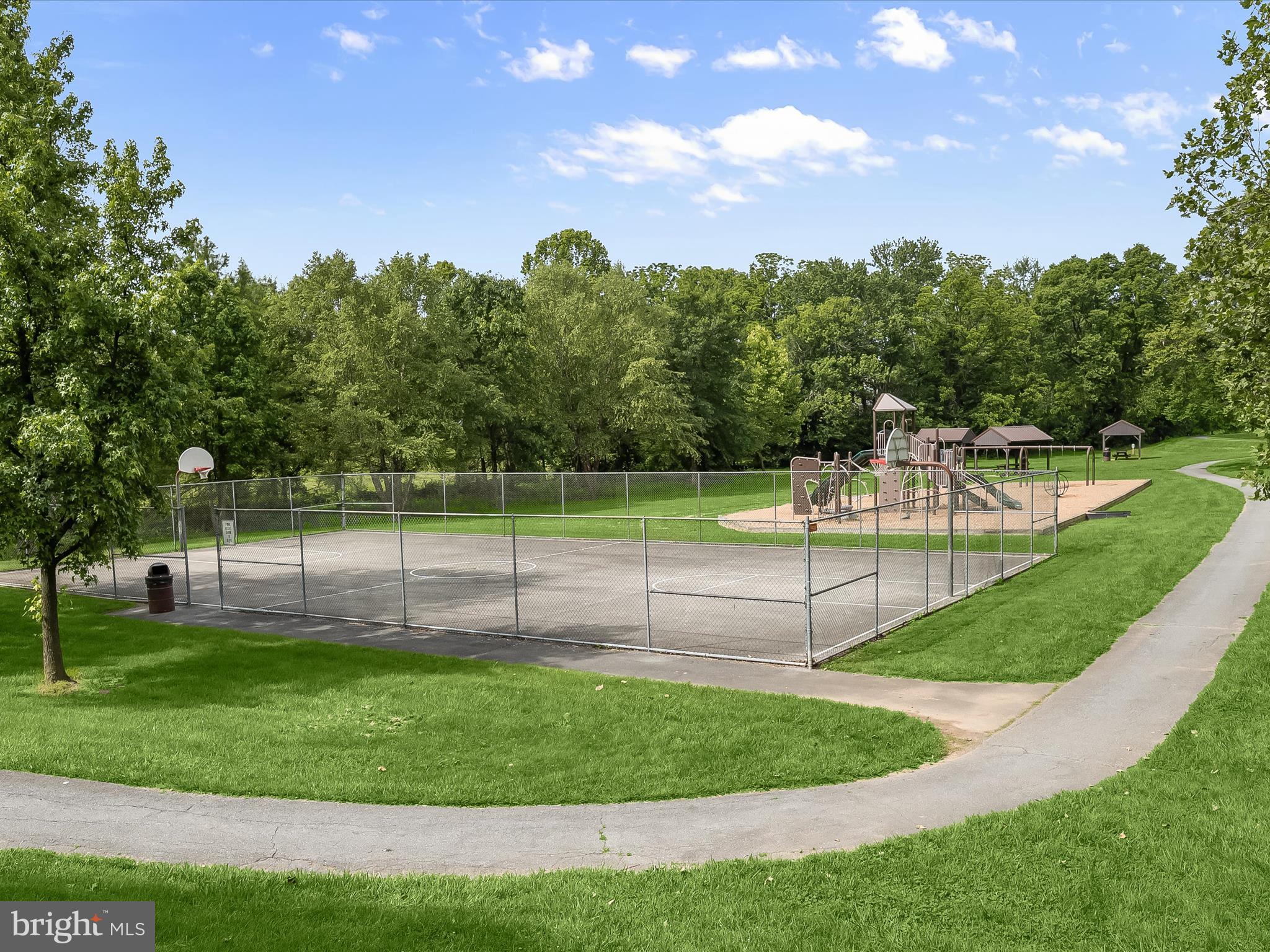 FREDERICKTOWNE VILLAGE - Residential