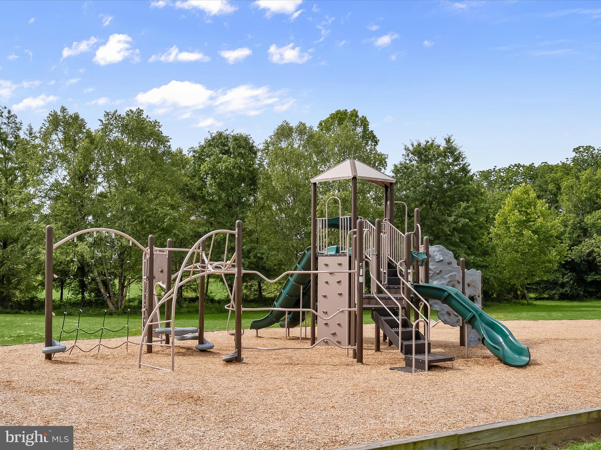 FREDERICKTOWNE VILLAGE - Residential