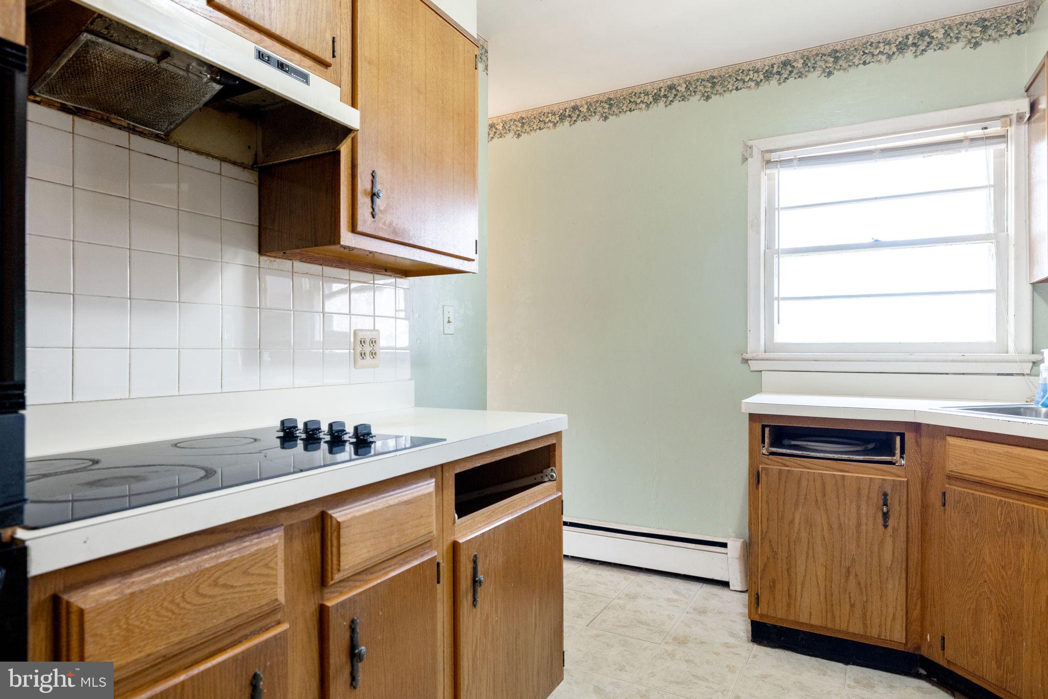 LAUREL RIDGE CROSSING - Residential