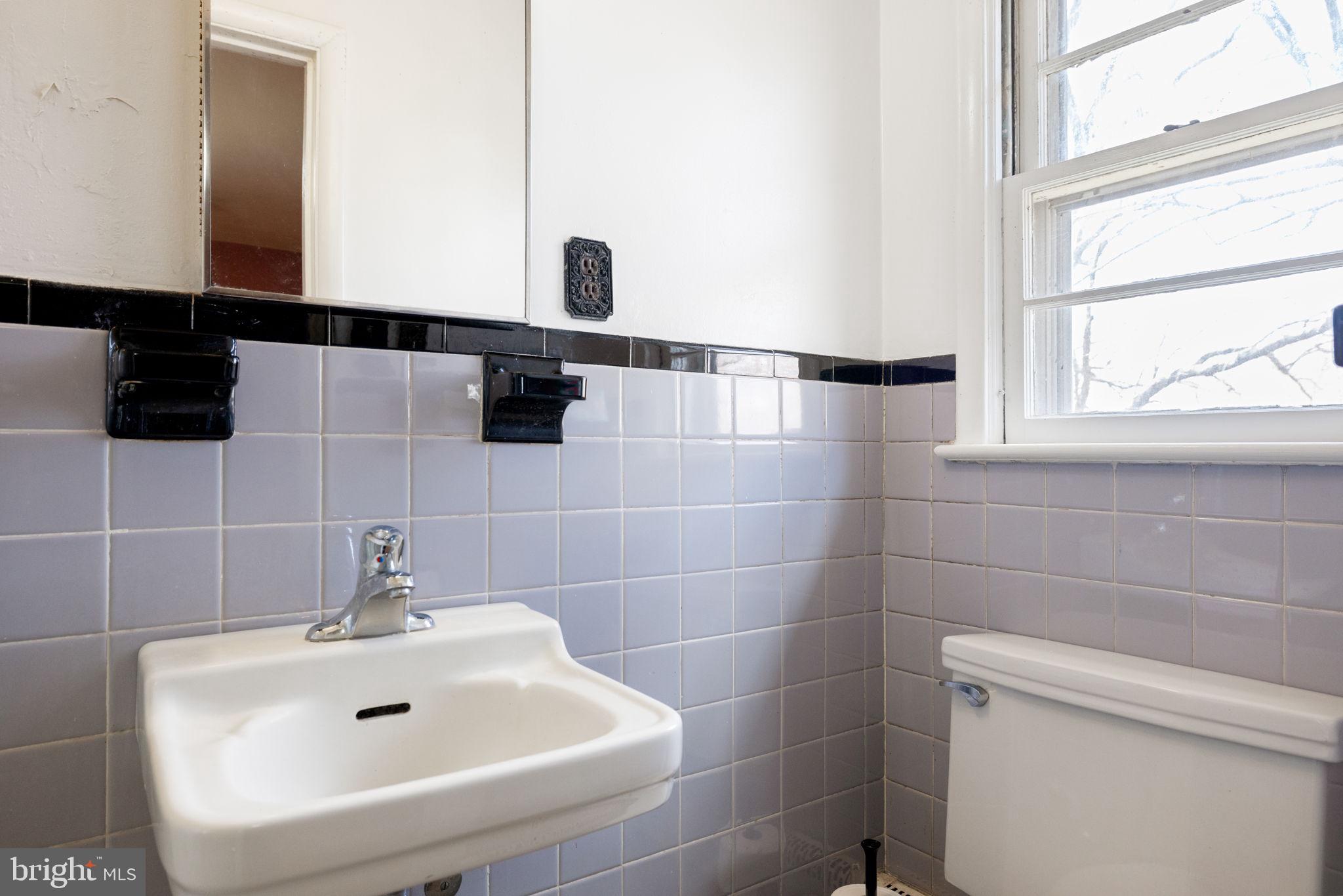 LAUREL RIDGE CROSSING - Residential