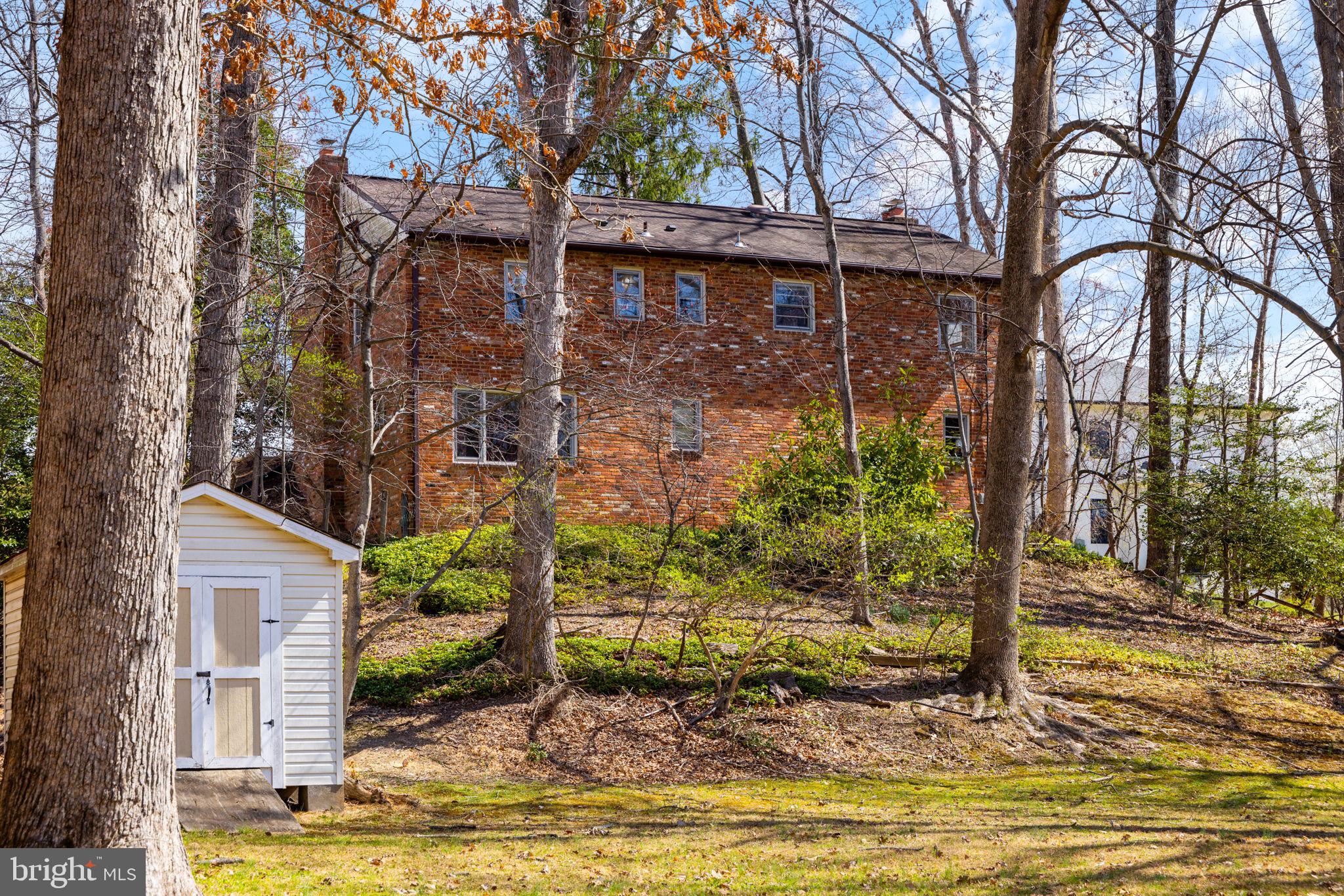 LAUREL RIDGE CROSSING - Residential