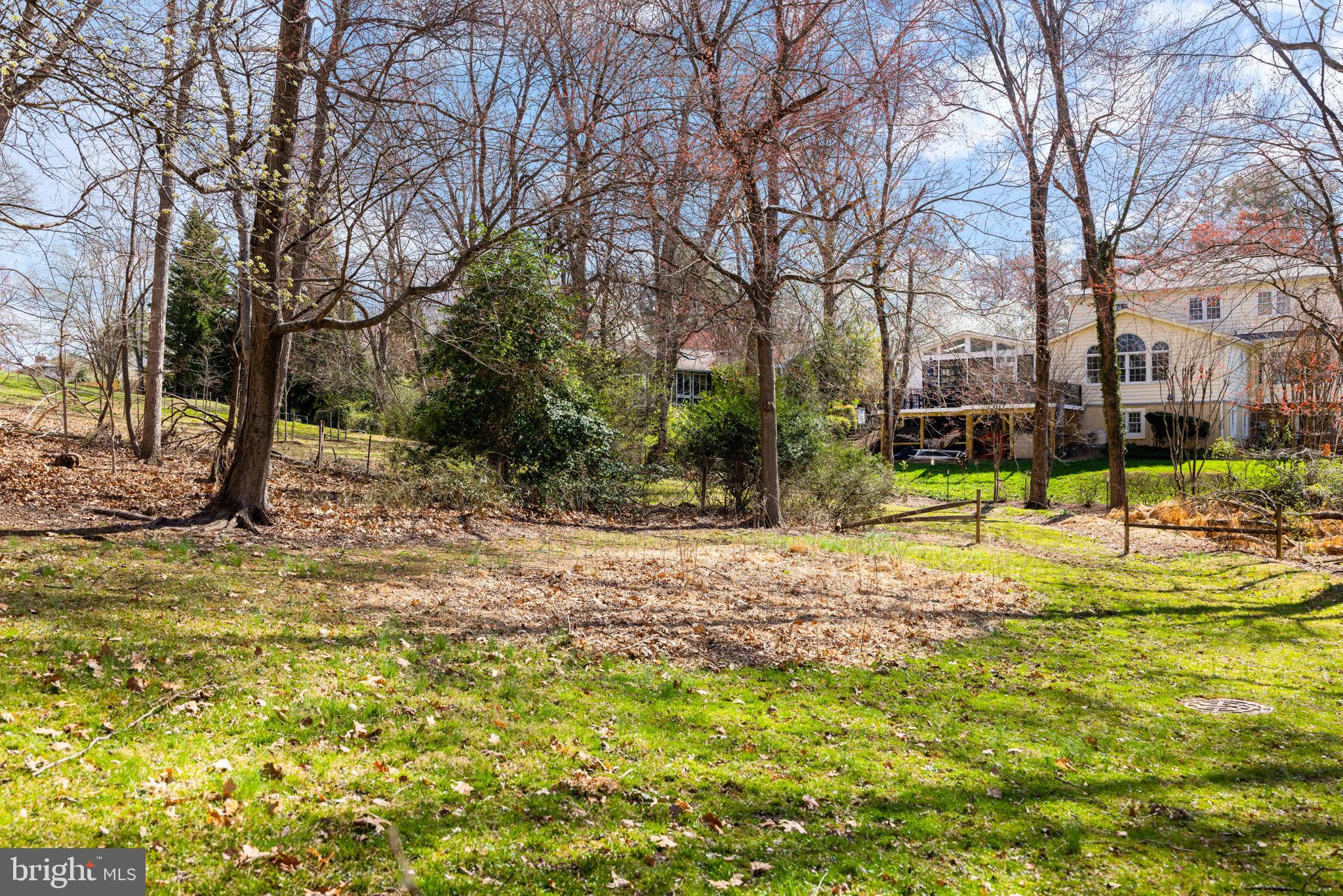 LAUREL RIDGE CROSSING - Residential