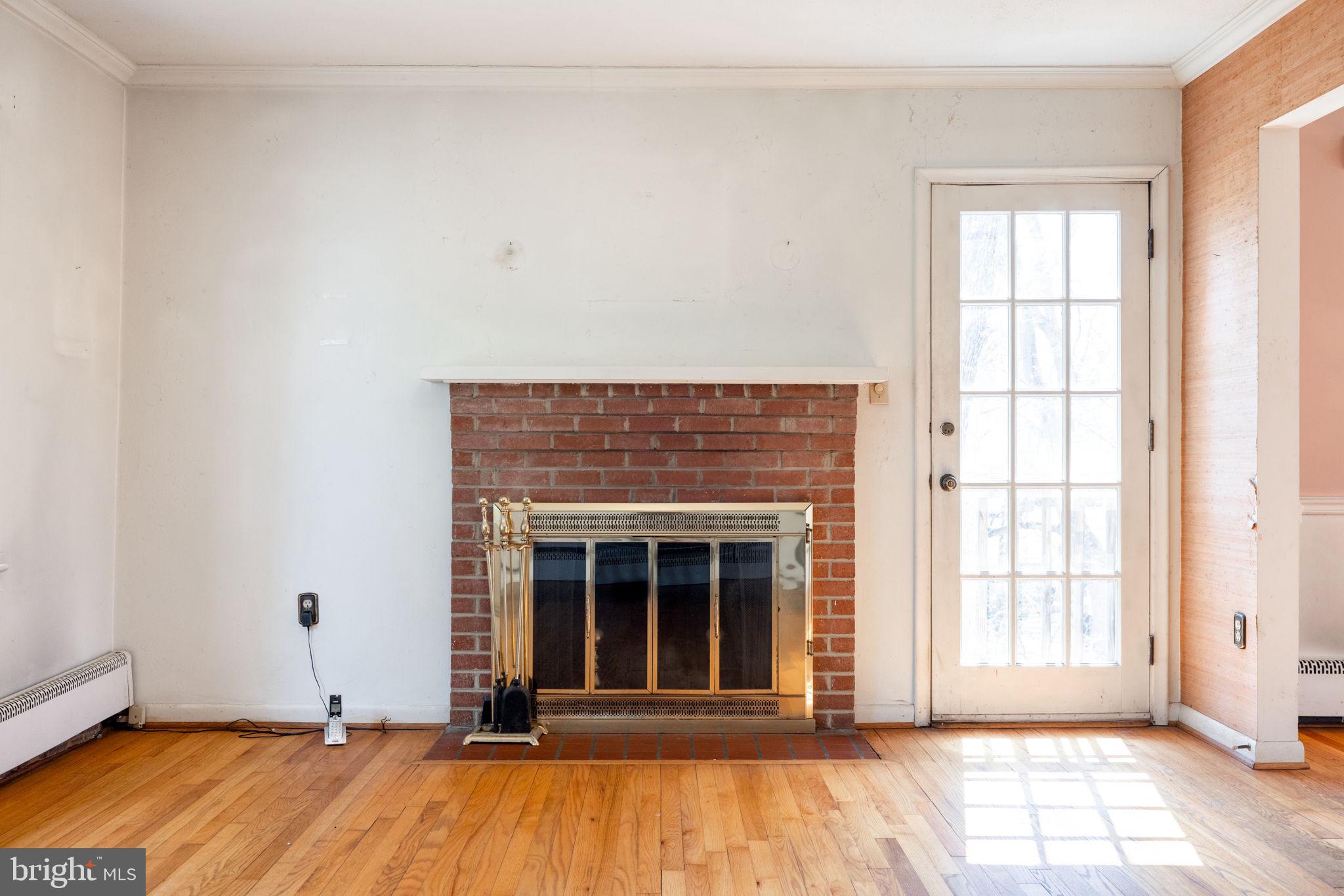 LAUREL RIDGE CROSSING - Residential