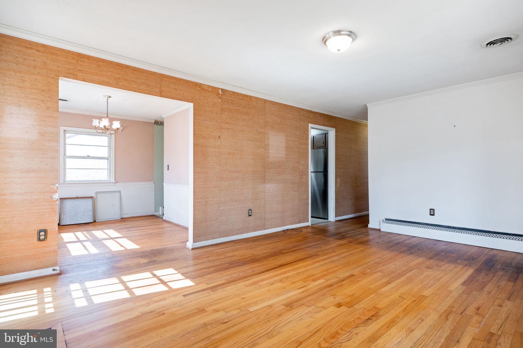 LAUREL RIDGE CROSSING - Residential