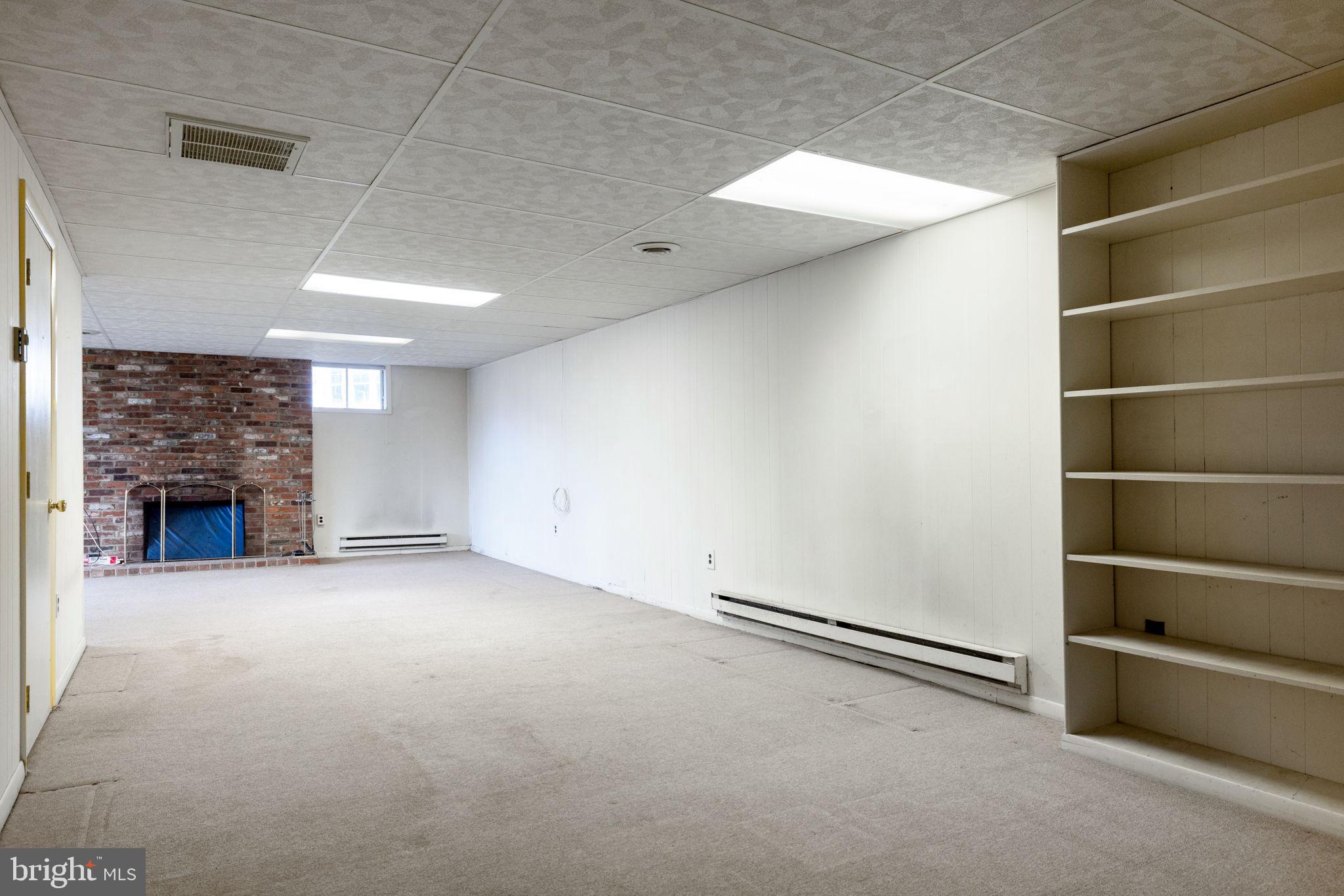 LAUREL RIDGE CROSSING - Residential