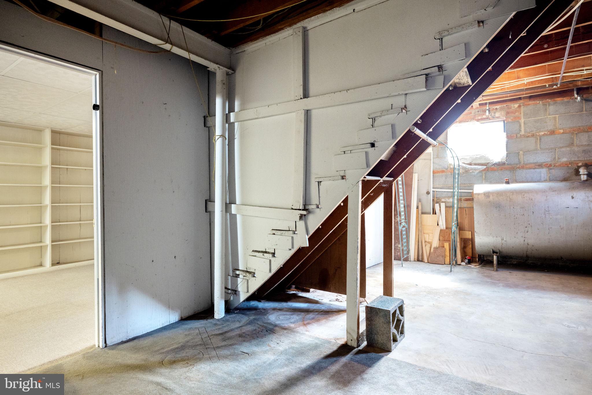 LAUREL RIDGE CROSSING - Residential