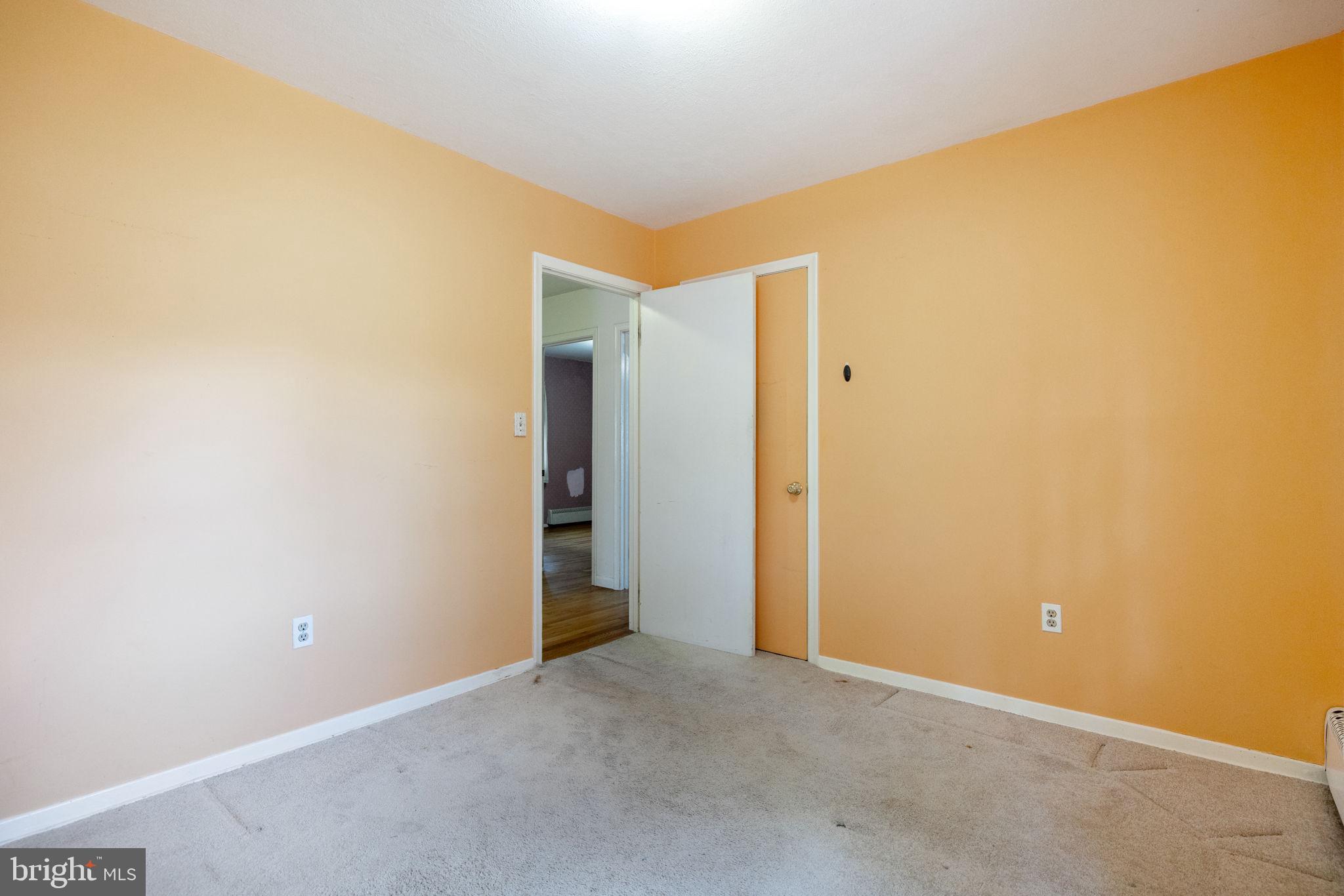 LAUREL RIDGE CROSSING - Residential