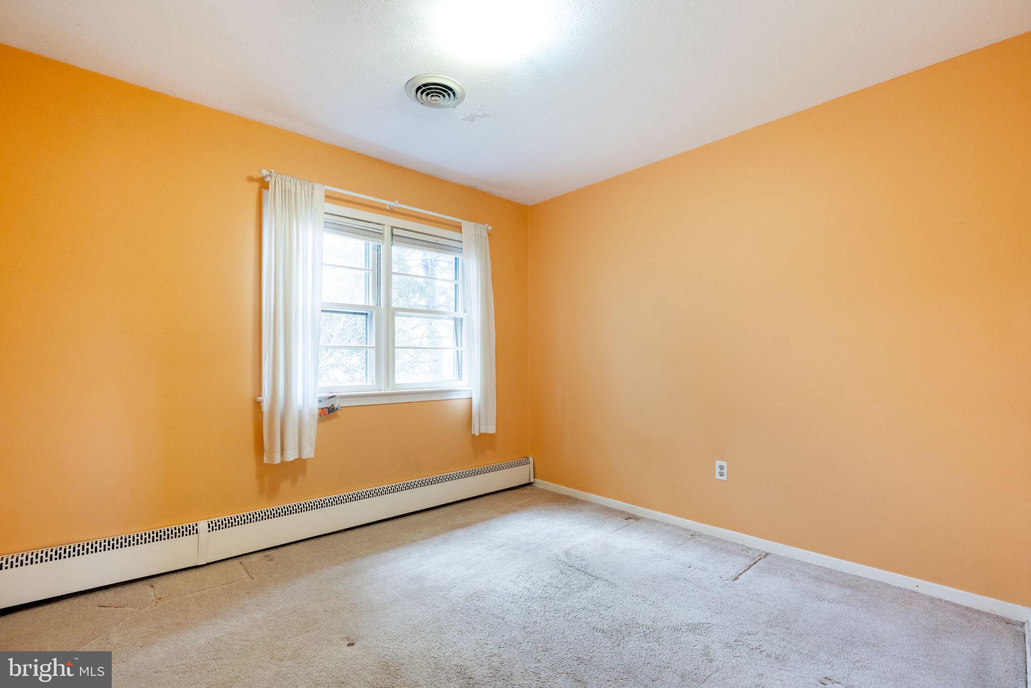 LAUREL RIDGE CROSSING - Residential