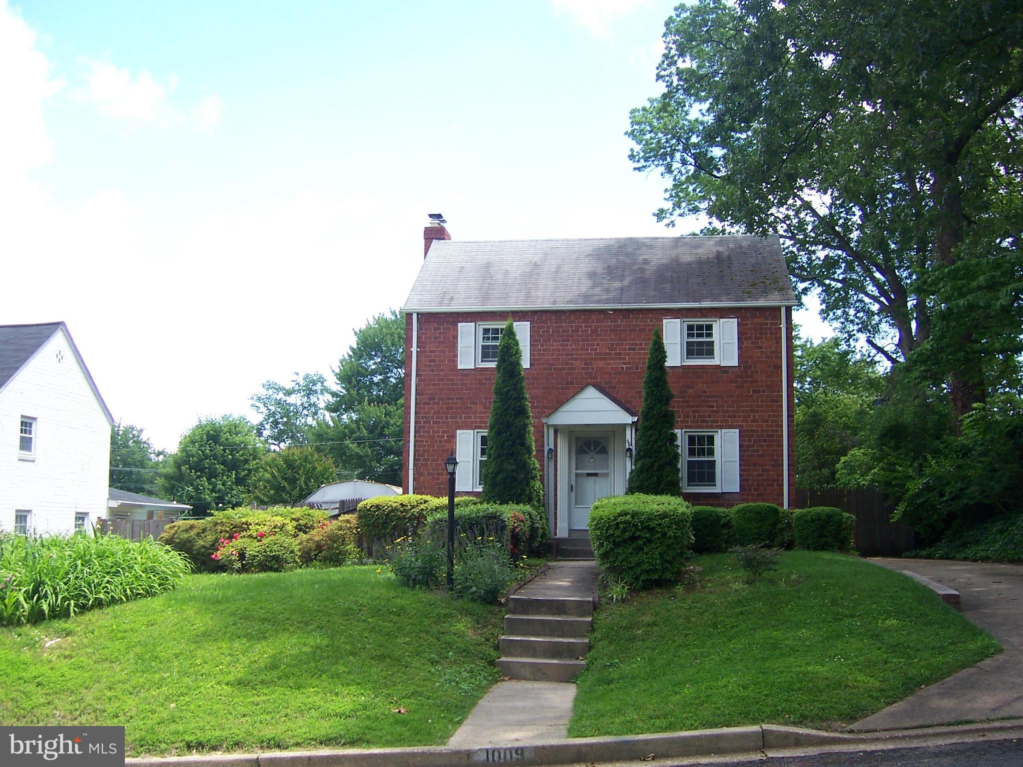 WHISTLING PINES - Residential Lease