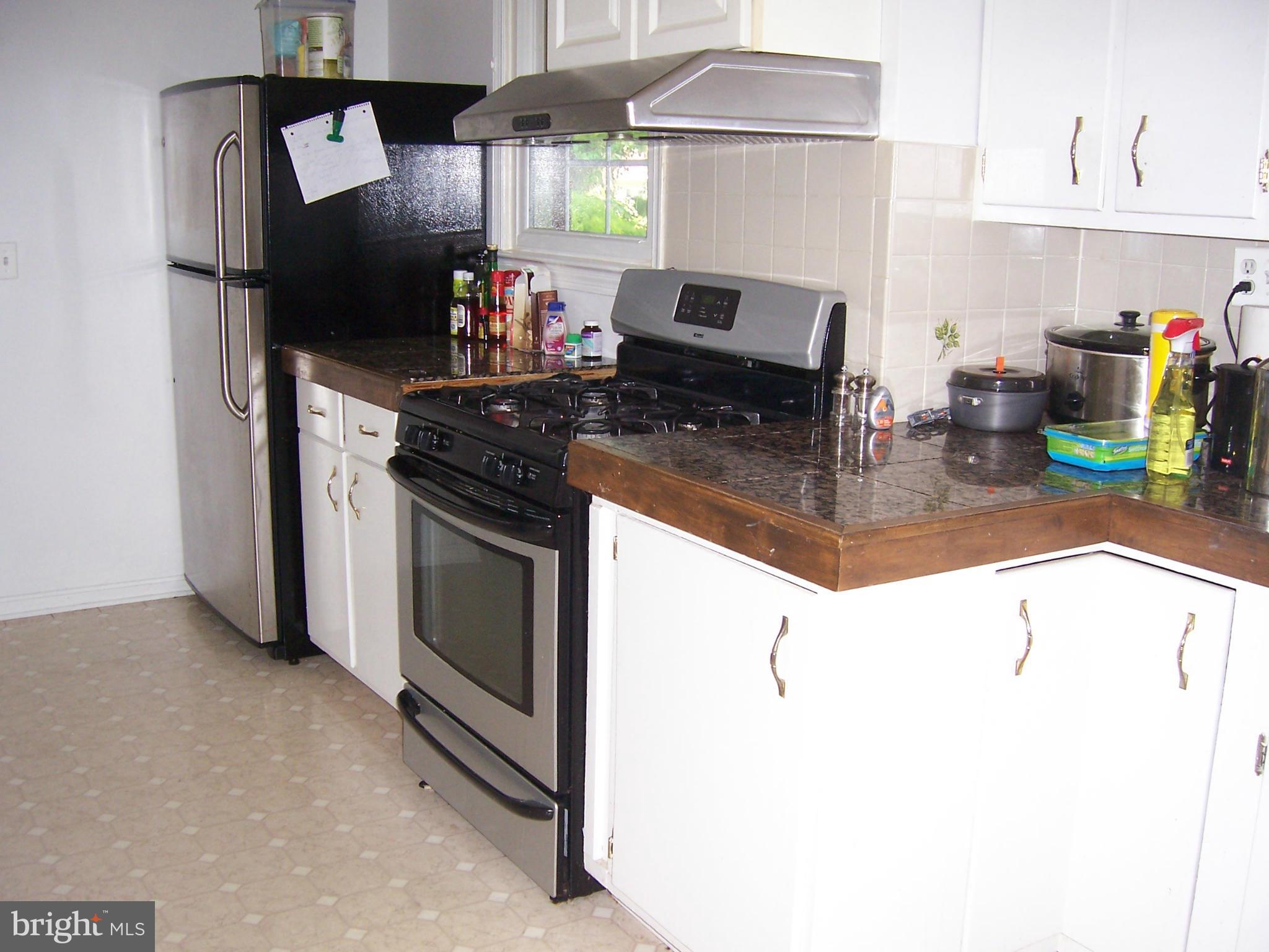 WHISTLING PINES - Residential Lease