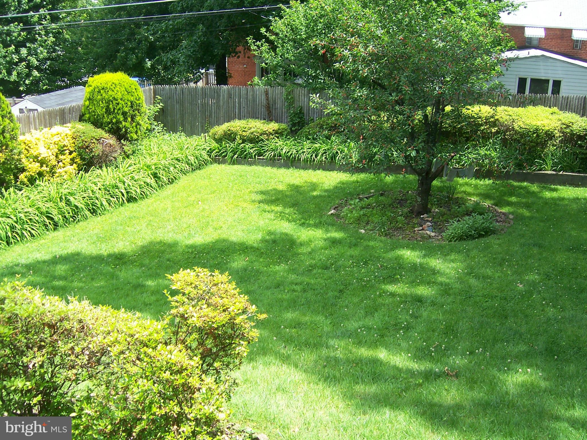 WHISTLING PINES - Residential Lease