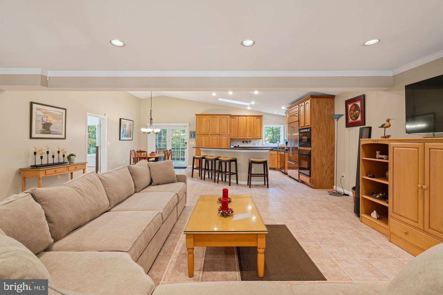 WEST SPRINGFIELD VILLAGE - Residential Lease